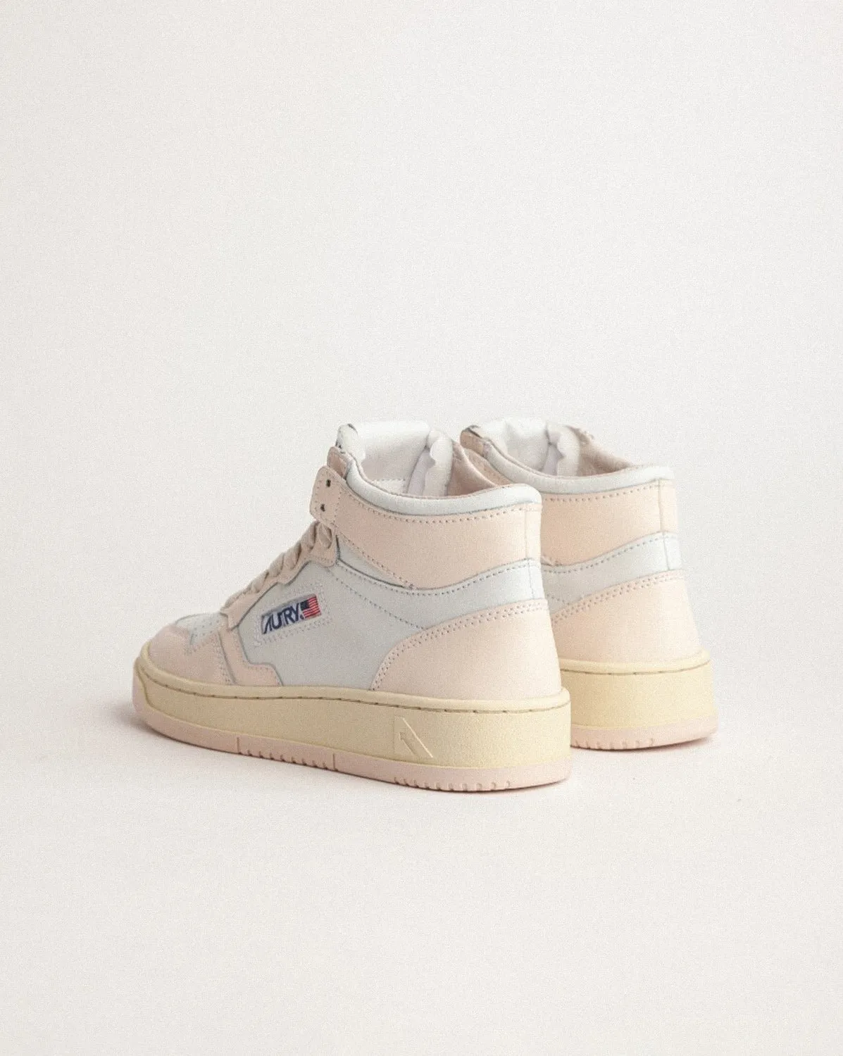 Autry Medalist Mid W sold by Asphalt Gold product image thumbnail 5