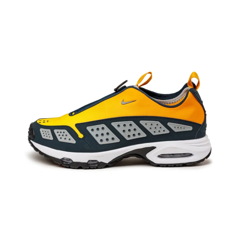 Nike Wmns Air Max SNDR sold by Asphalt Gold