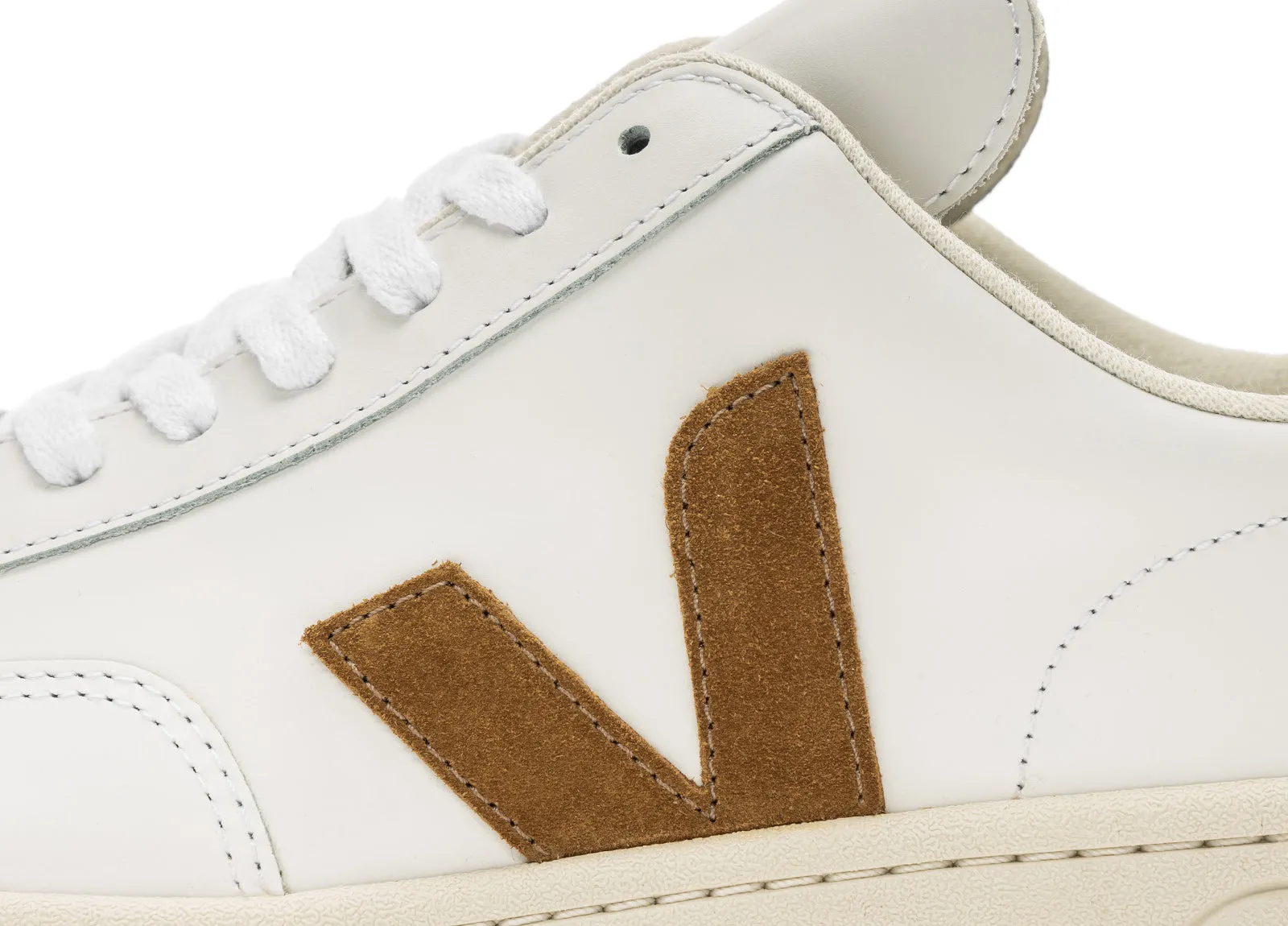 Veja V-12 Leather sold by Asphalt Gold product image thumbnail 5
