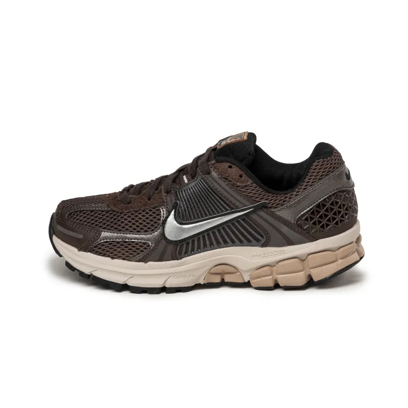 Nike Wmns Zoom Vomero 5 sold by Asphalt Gold