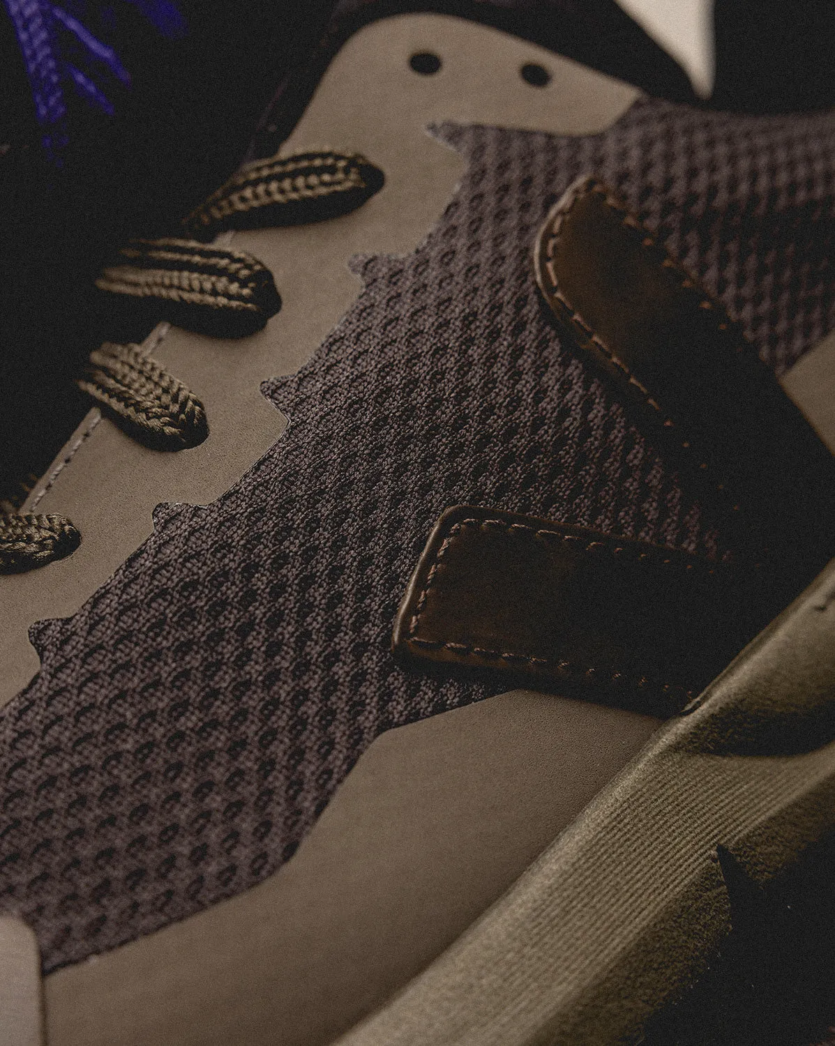 Veja Dekkan Alveomesh sold by Asphalt Gold product image thumbnail 2