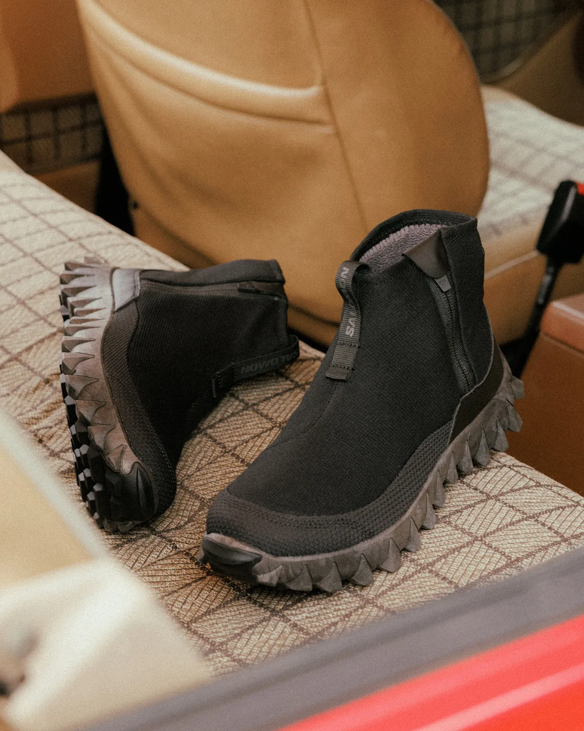 Salomon Snowclog Mid sold by Asphalt Gold product image thumbnail 3