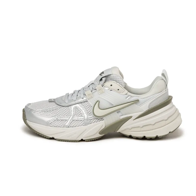 Nike Wmns V2K Run sold by Asphalt Gold