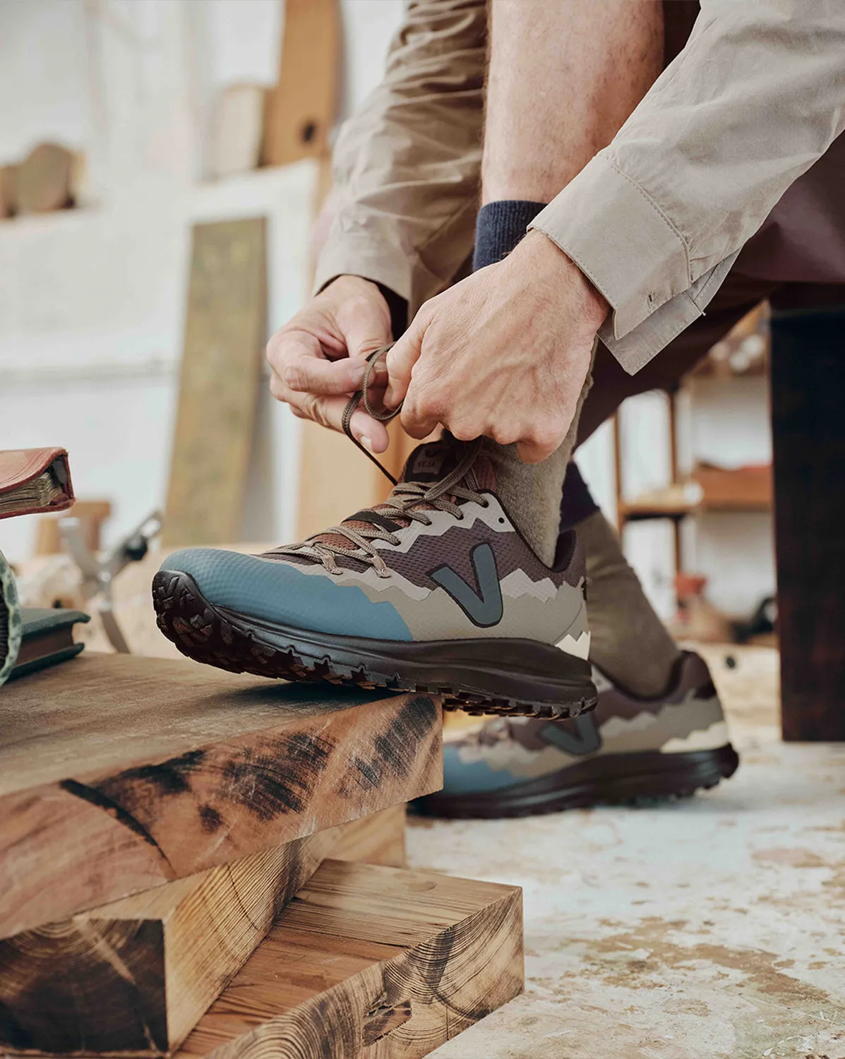 VEJA x Pedro Andrade Fitz Roy Light sold by Asphalt Gold product image thumbnail 3