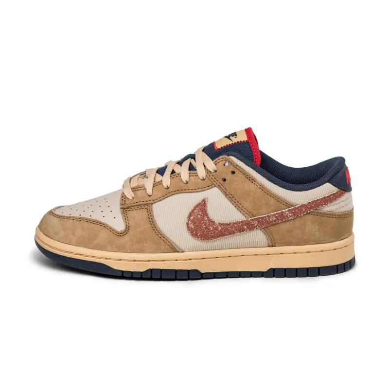 Nike Dunk Low Retro SE sold by Asphalt Gold