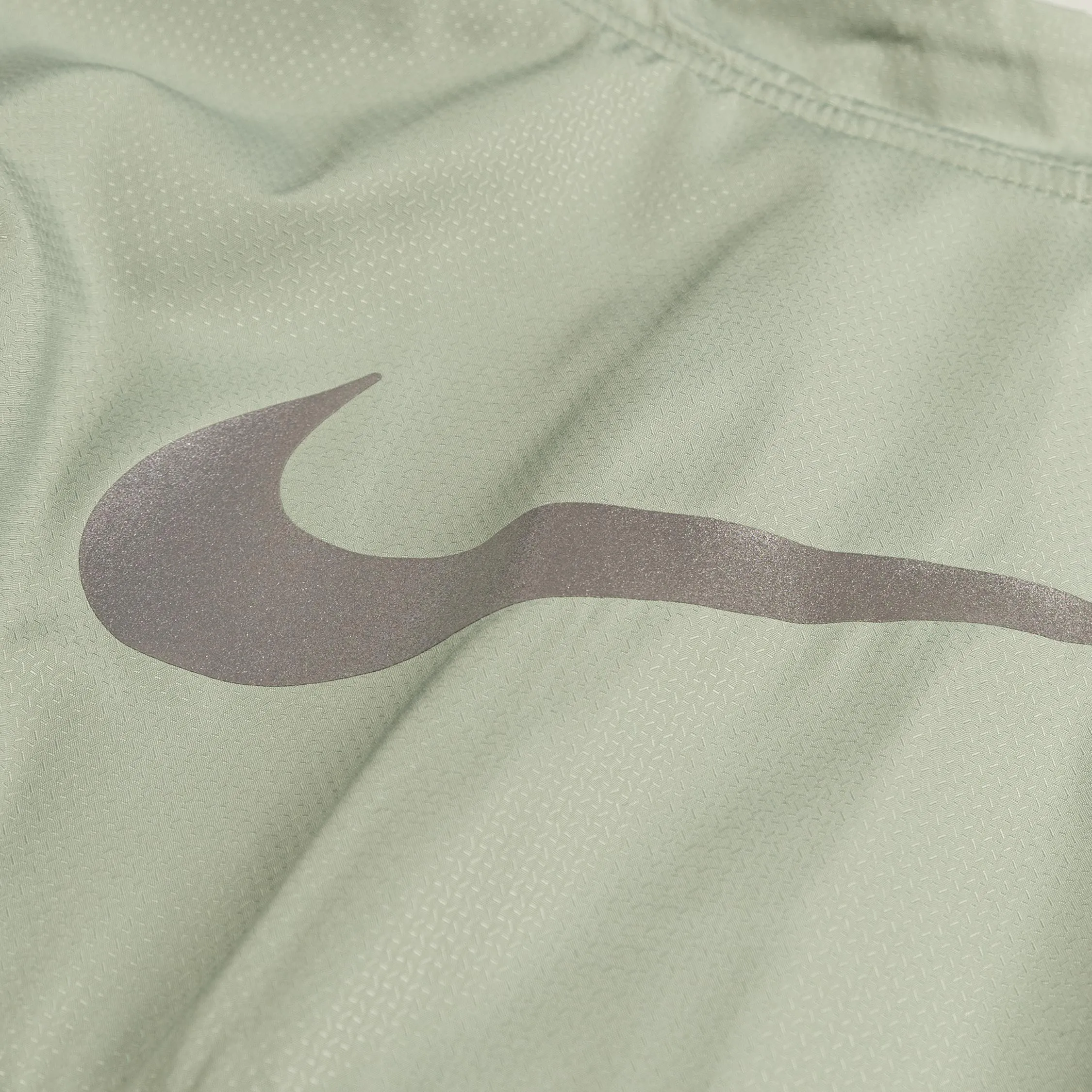 Nike Sphere Element Running Top sold by Asphalt Gold product image thumbnail 4