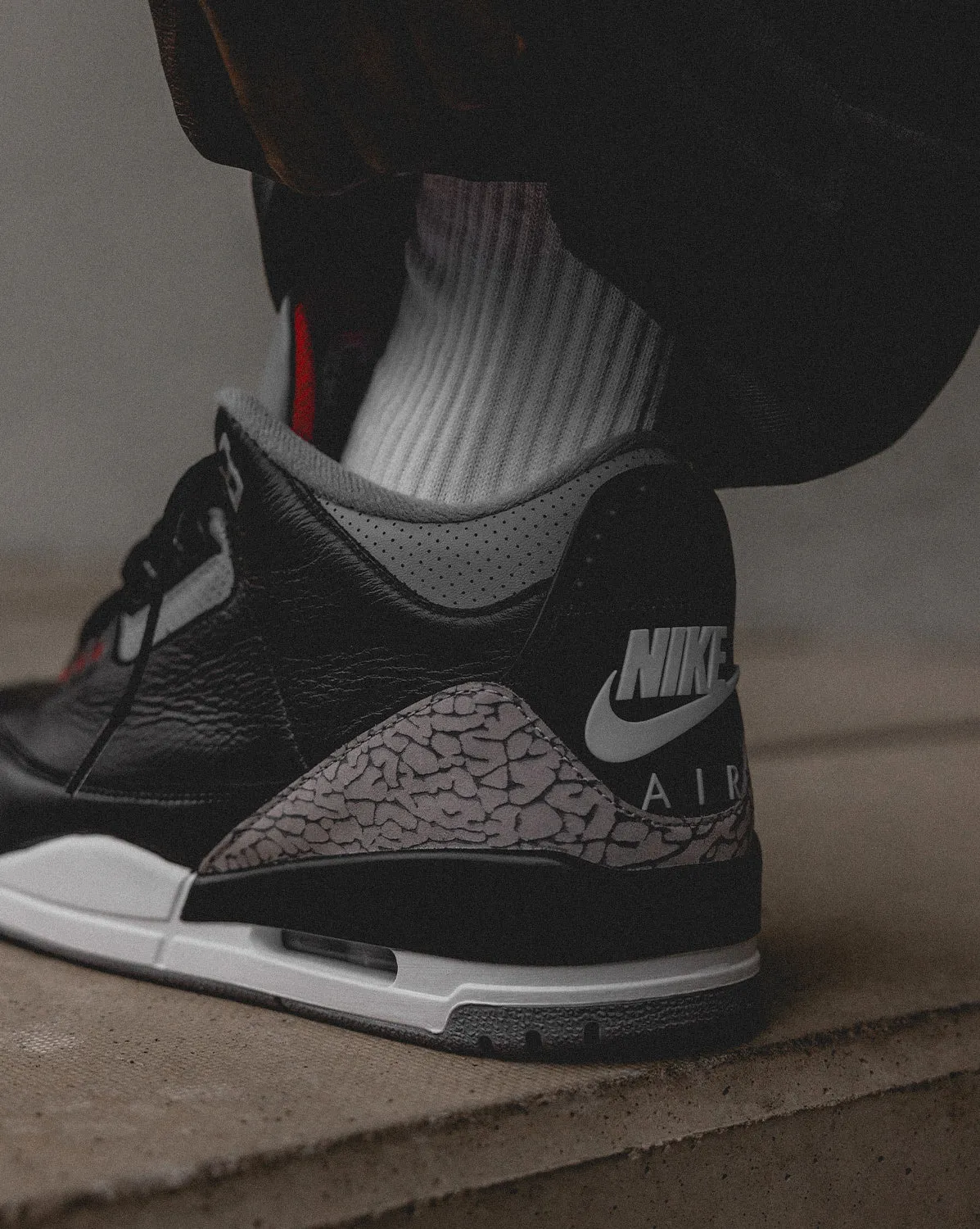 Nike Air Jordan 3 Retro *Black Cement* sold by Asphalt Gold product image thumbnail 4