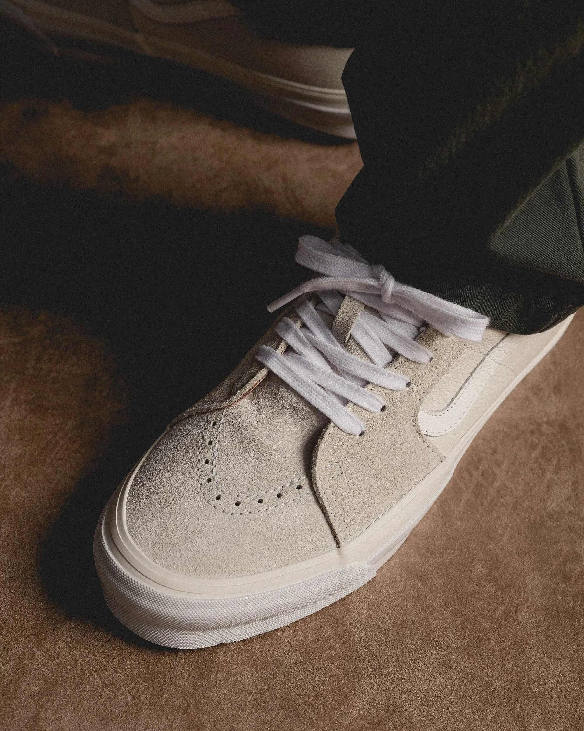 Vans Vault OG Sk8-Mid LX sold by Asphalt Gold product image thumbnail 5