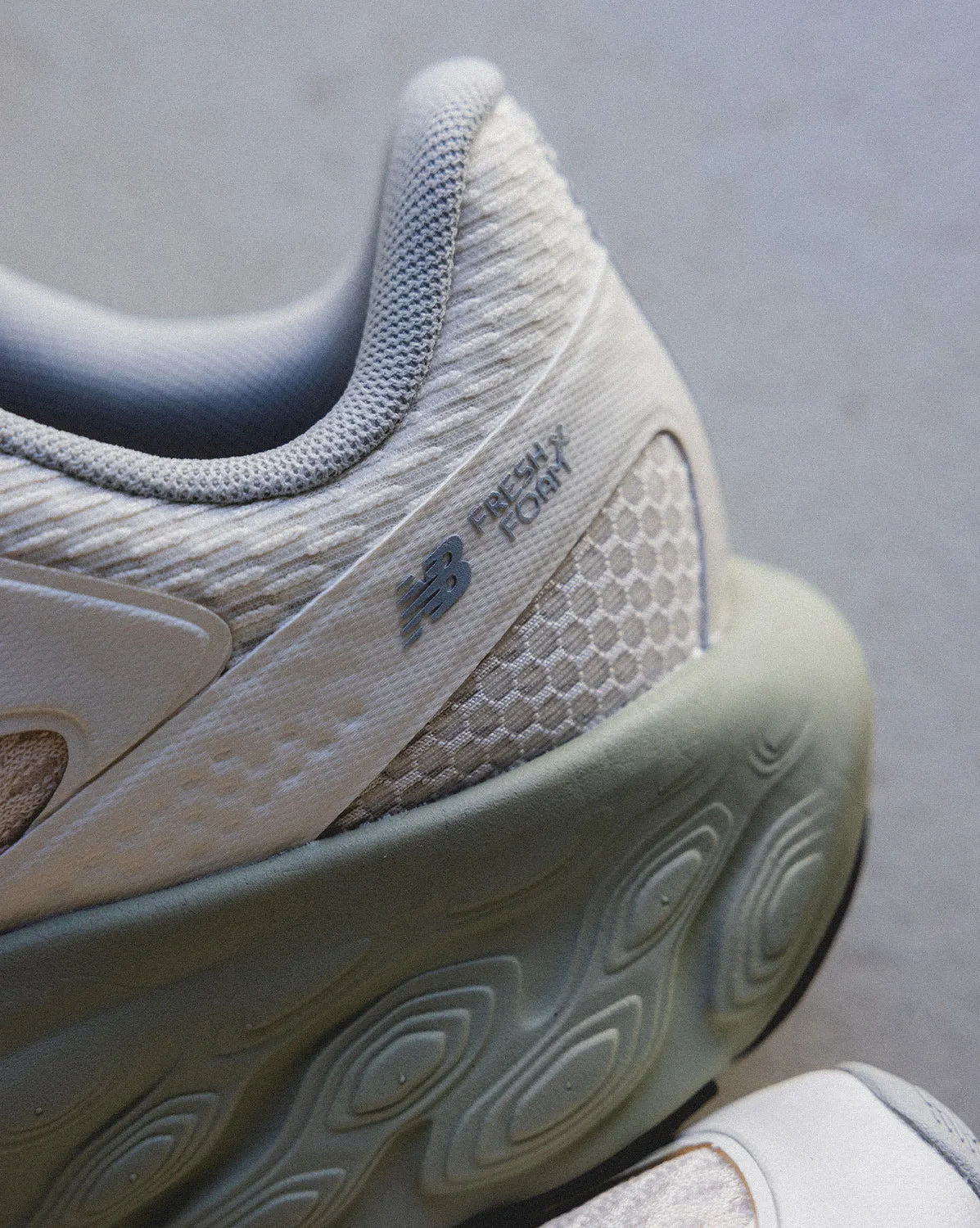 New Balance 800 sold by Asphalt Gold product image thumbnail 5