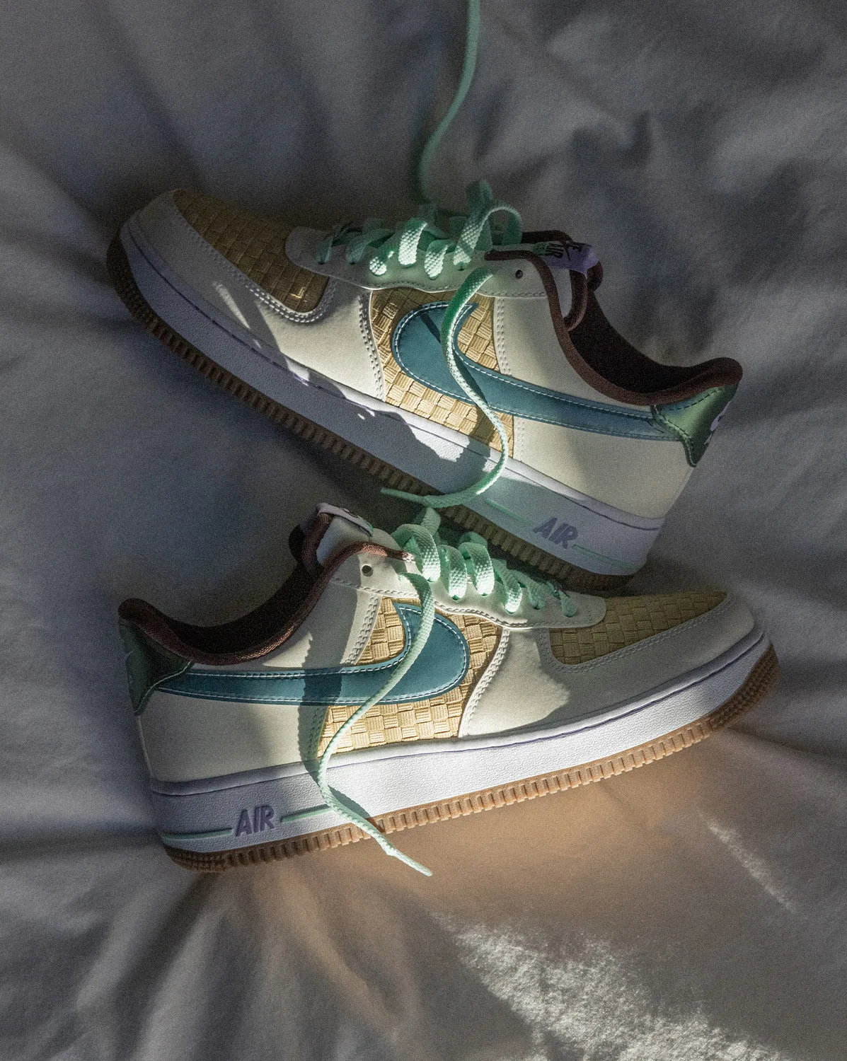 Nike Air Force 1 Retro QS *Easter* sold by Asphalt Gold product image thumbnail 4