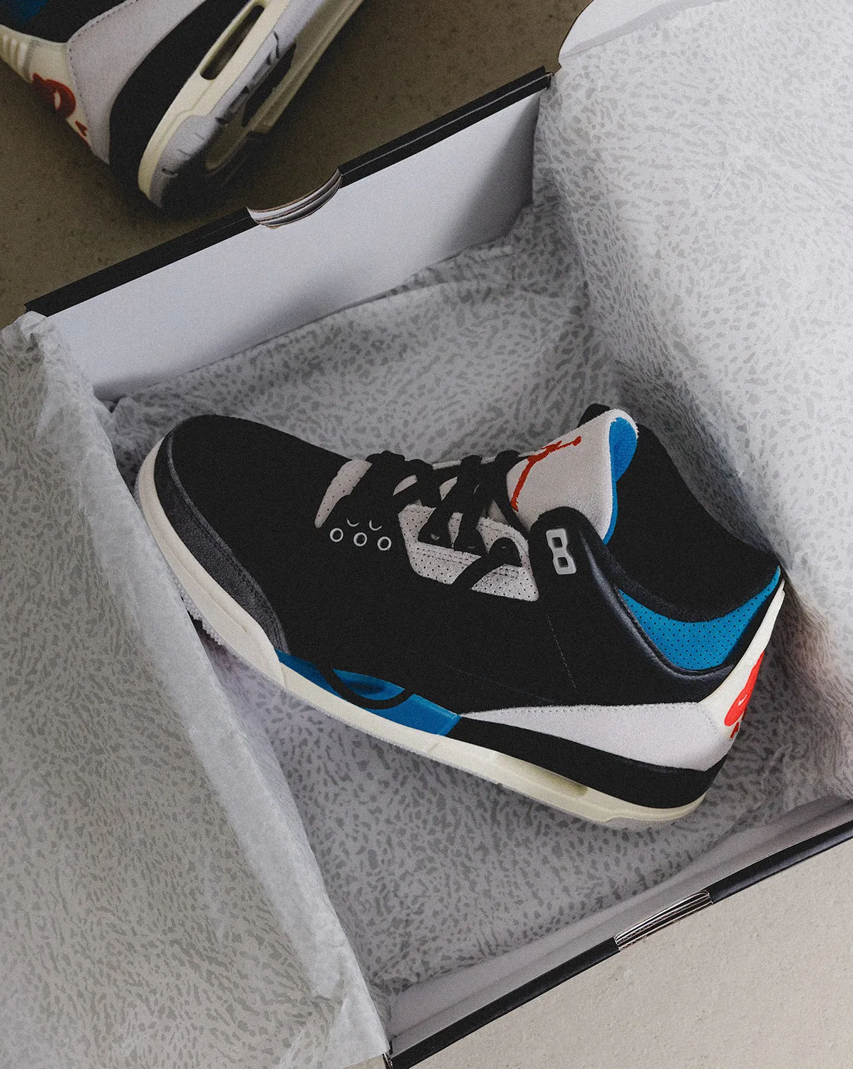 Nike Air Jordan 3 Retro OG *Rare Air* sold by Asphalt Gold product image thumbnail 3