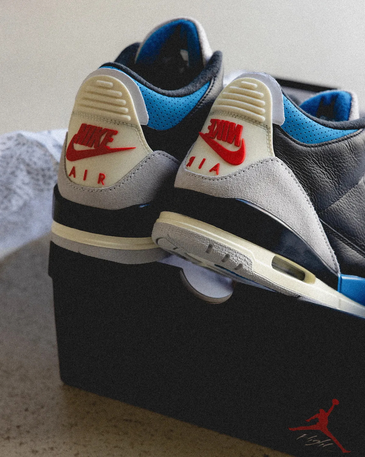 Nike Air Jordan 3 Retro OG *Rare Air* sold by Asphalt Gold product image thumbnail 2