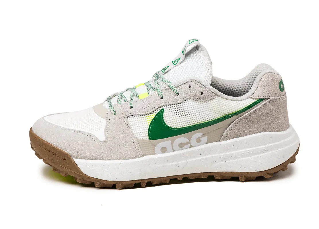 Nike ACG Lowcate sold by Asphalt Gold
