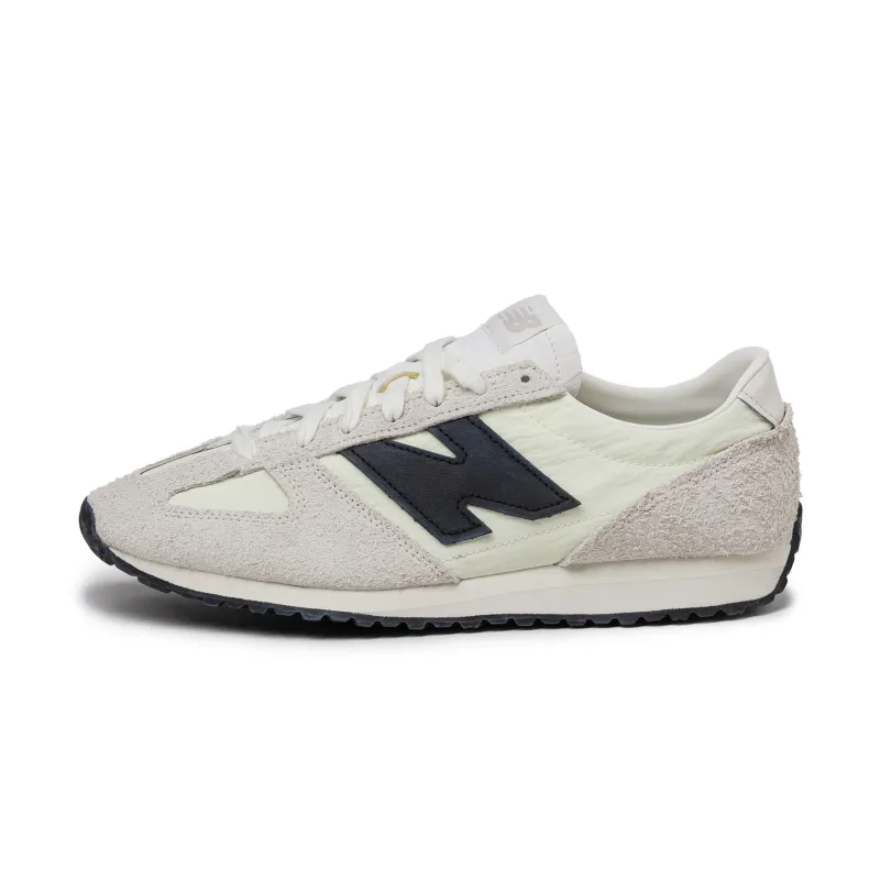 New Balance 471 sold by Asphalt Gold
