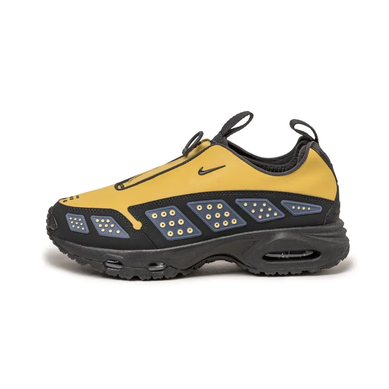 Nike Wmns Air Max SNDR sold by Asphalt Gold