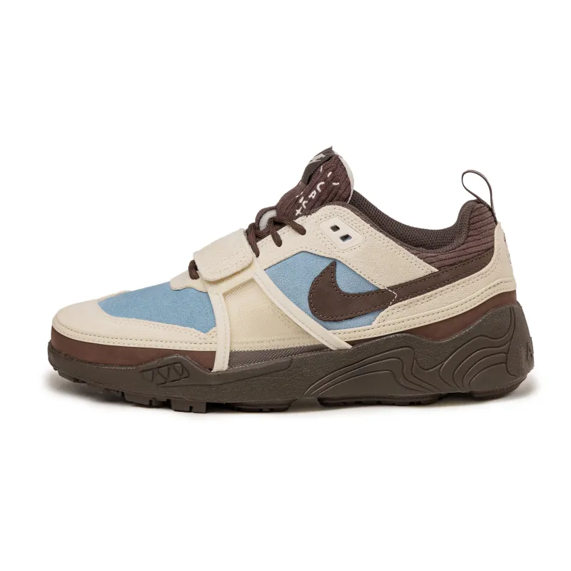 Nike x Travis Scott Zoom Field Jaxx sold by Asphalt Gold