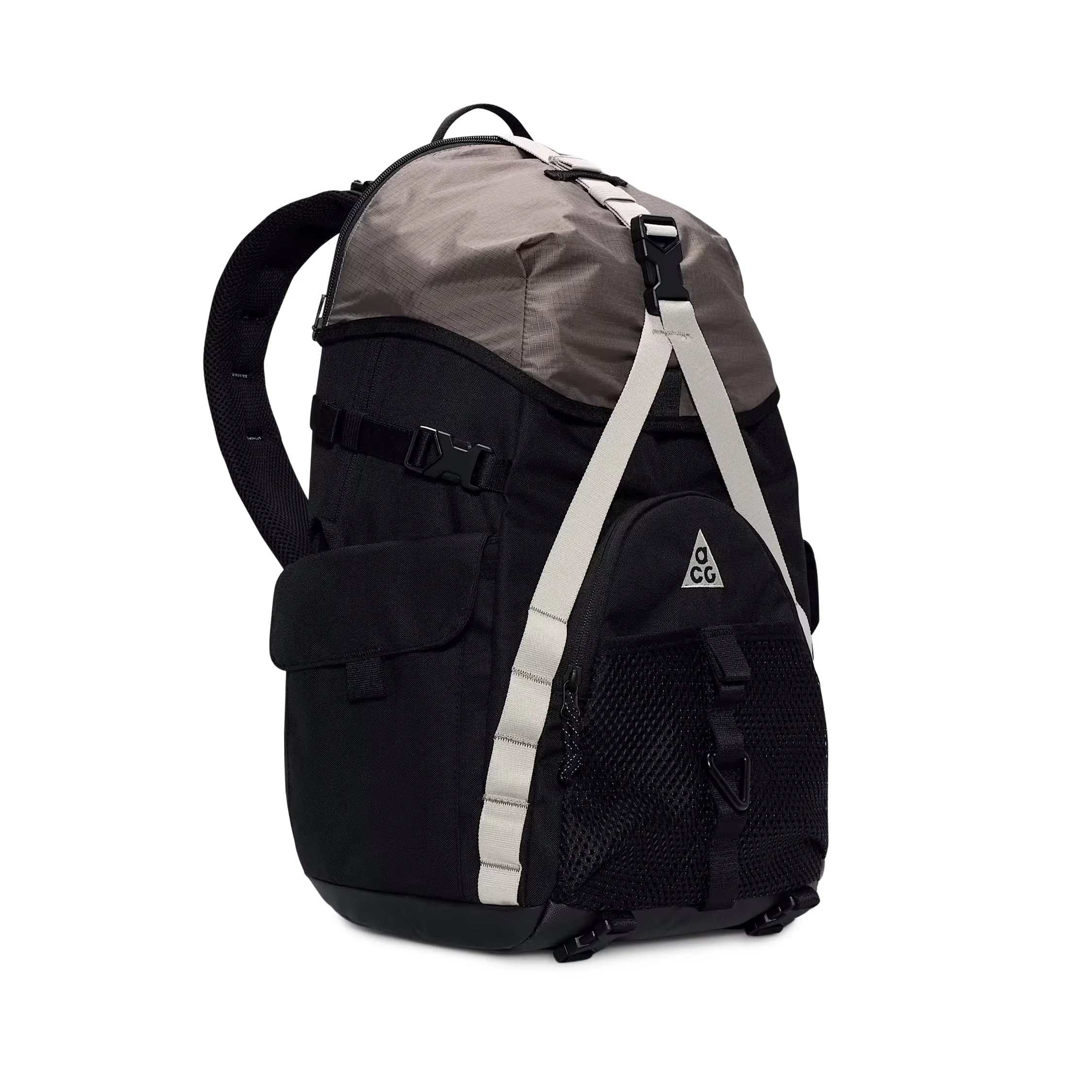 Nike ACG "Daymax" Backpack (25L) sold by Asphalt Gold product image thumbnail 3