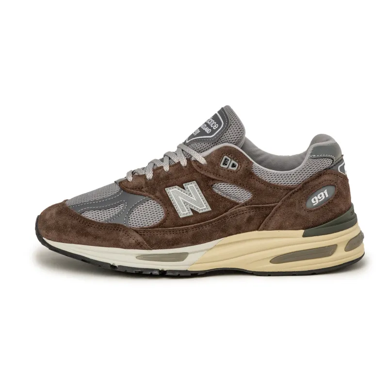 New Balance 991 v2 *Made in England* sold by Asphalt Gold