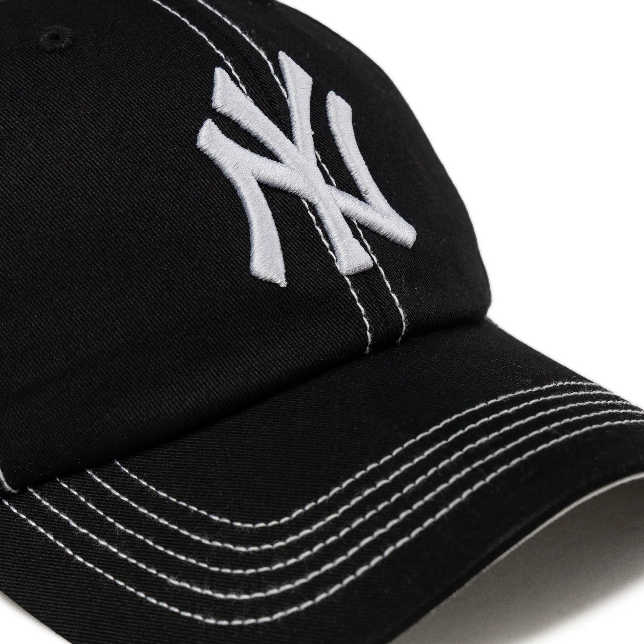 47 MLB New York Yankees Contrast Stitch *Clean Up* Cap sold by Asphalt Gold product image thumbnail 2