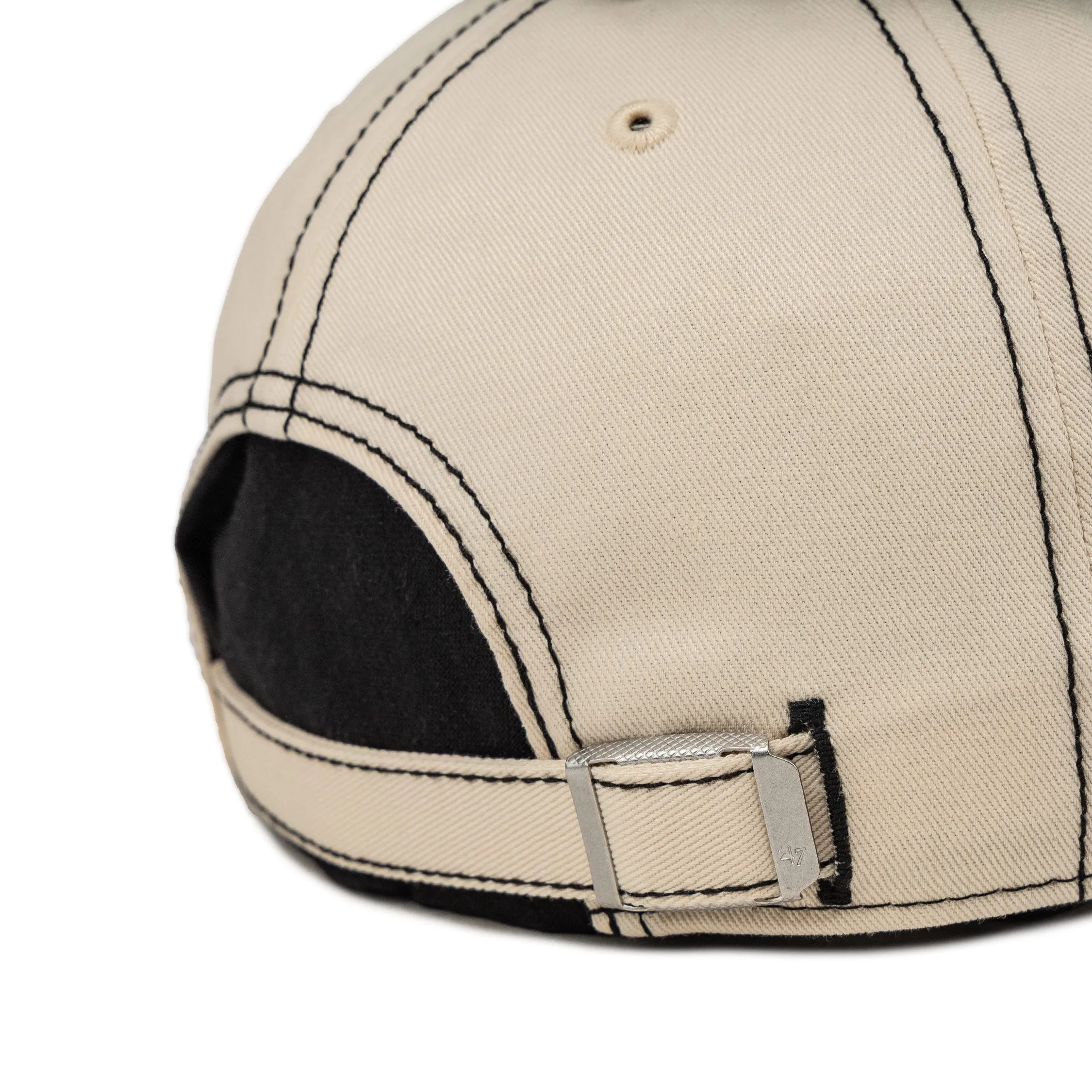 47 MLB New York Yankees Contrast Stitch *Clean Up* Cap sold by Asphalt Gold product image thumbnail 3