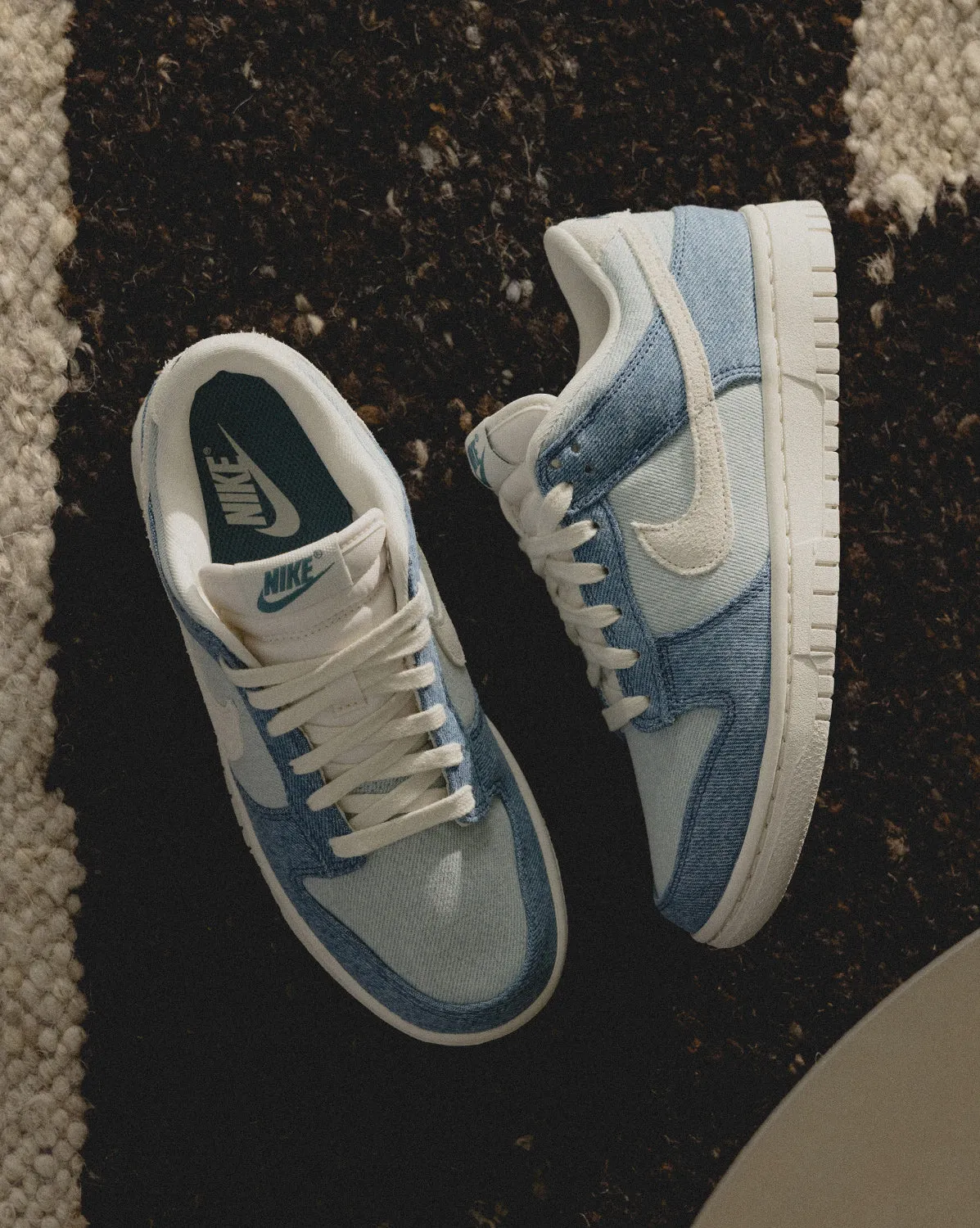 Nike Wmns Dunk Low *Denim* sold by Asphalt Gold product image thumbnail 2