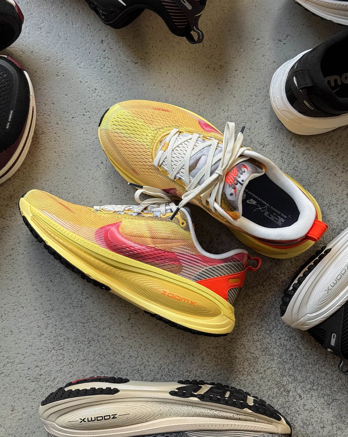 Nike Vomero 18 SE sold by Asphalt Gold product image thumbnail 2