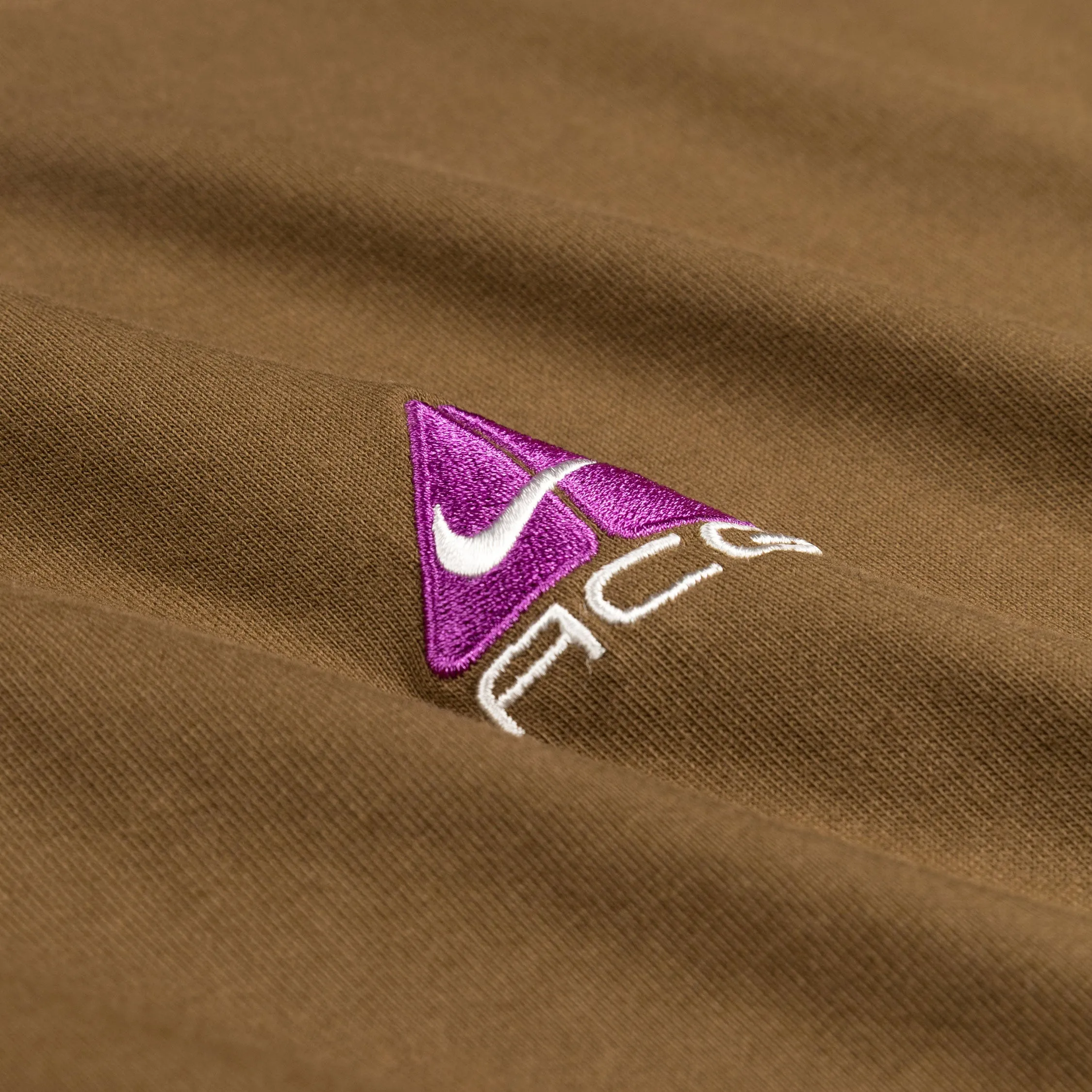 Nike ACG Lungs Tee sold by Asphalt Gold product image thumbnail 3