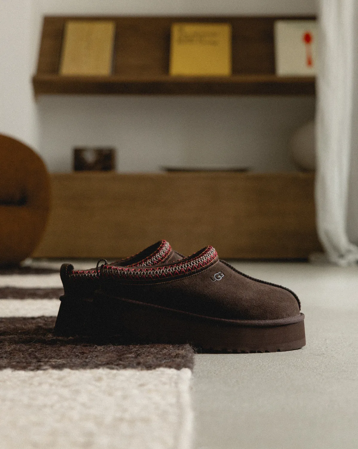 Ugg Wmns Tazz II sold by Asphalt Gold product image thumbnail 2