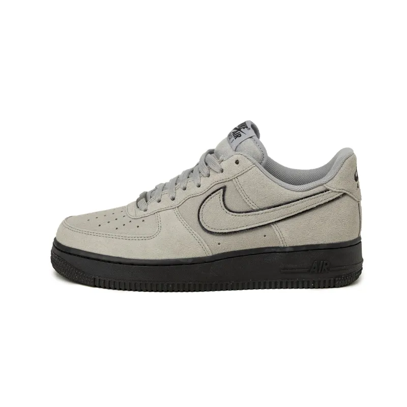 Nike Air Force 1 '07 sold by Asphalt Gold