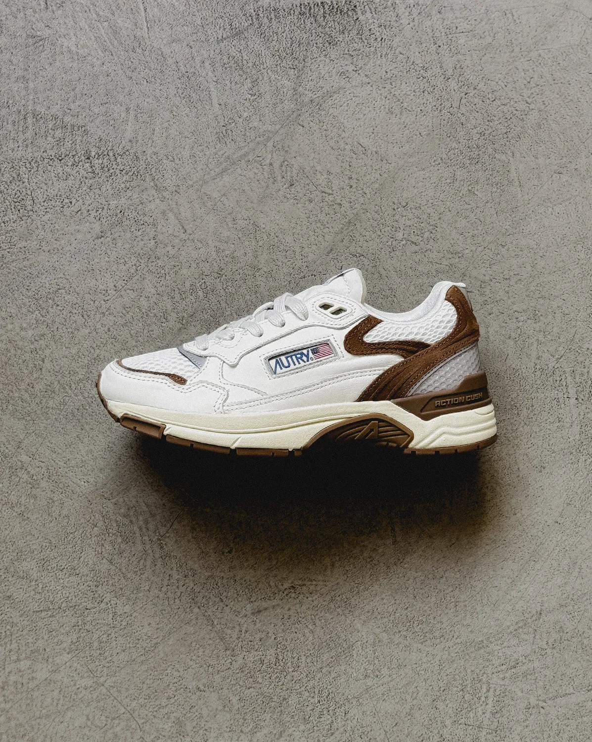 Autry Hyperway W *Goatsuede / Mesh* sold by Asphalt Gold product image thumbnail 2