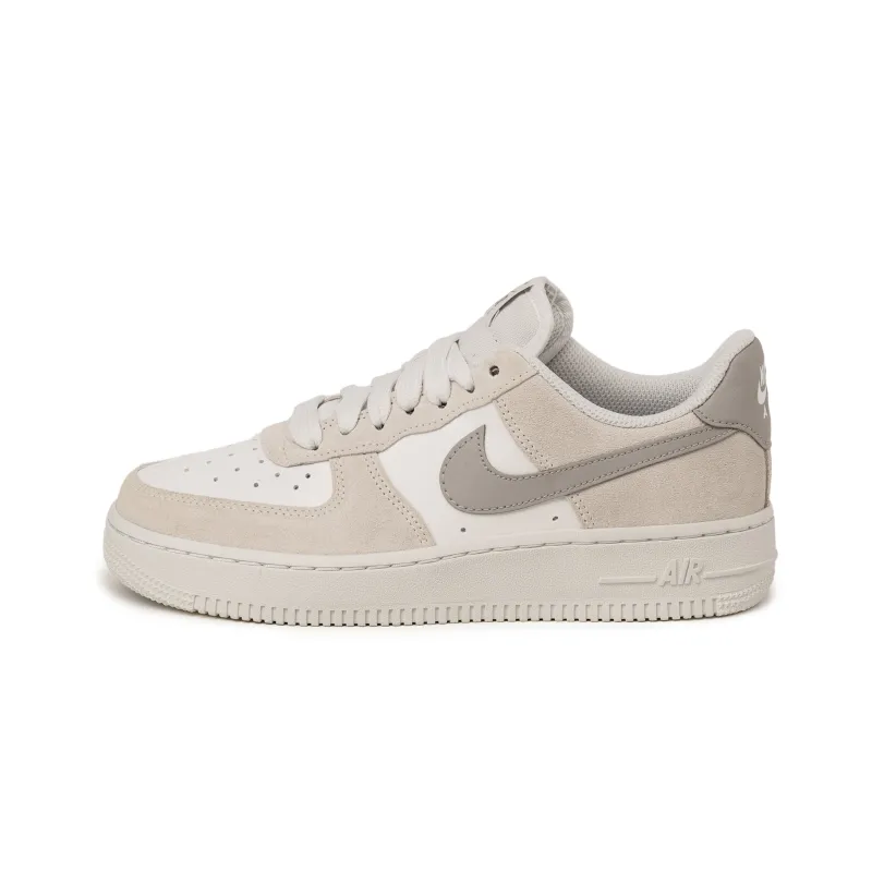 Nike Wmns Air Force 1 Low sold by Asphalt Gold