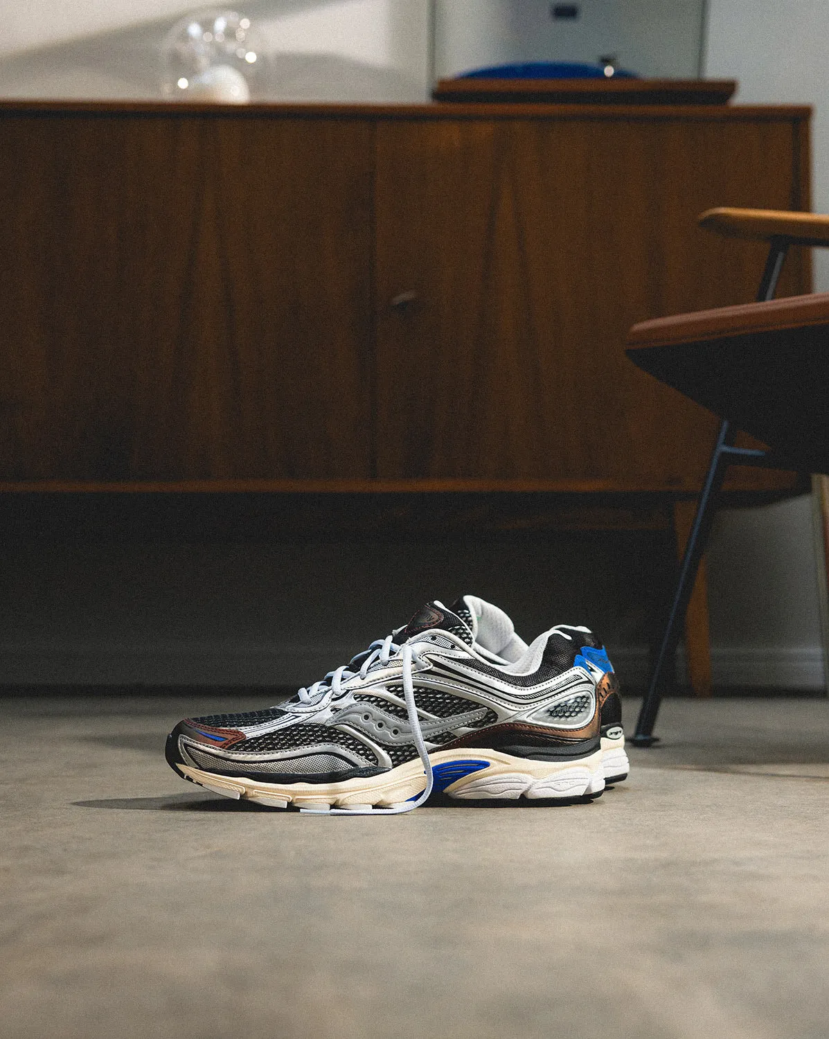 Saucony Pro Grid Omni 9 sold by Asphalt Gold product image thumbnail 4