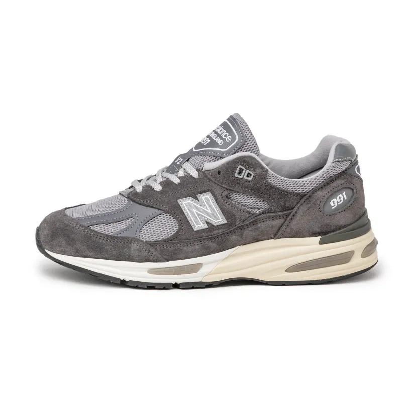 New Balance 991 v2 *Made in England* sold by Asphalt Gold