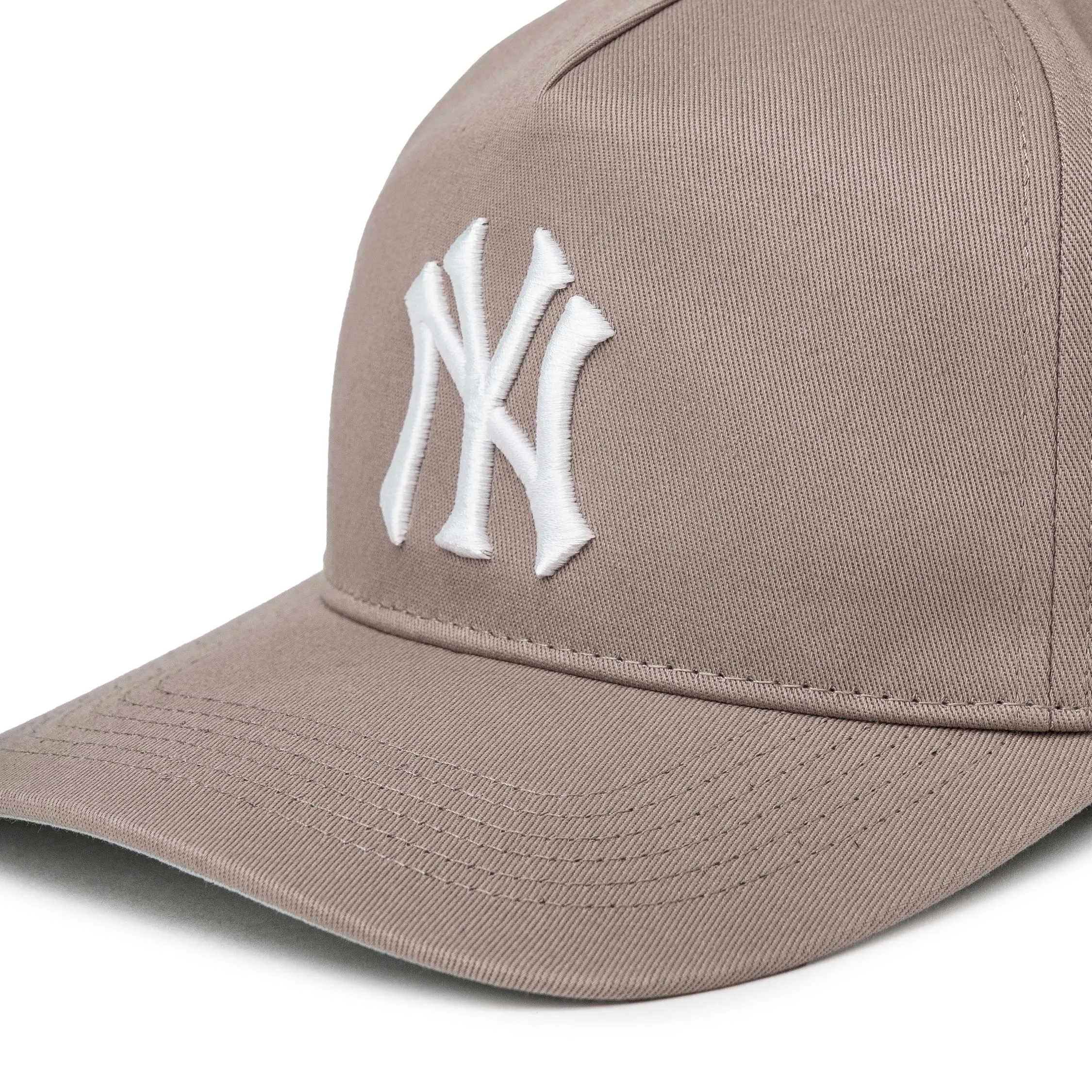 47 MLB New York Yankees *Hitch* Cap sold by Asphalt Gold product image thumbnail 2