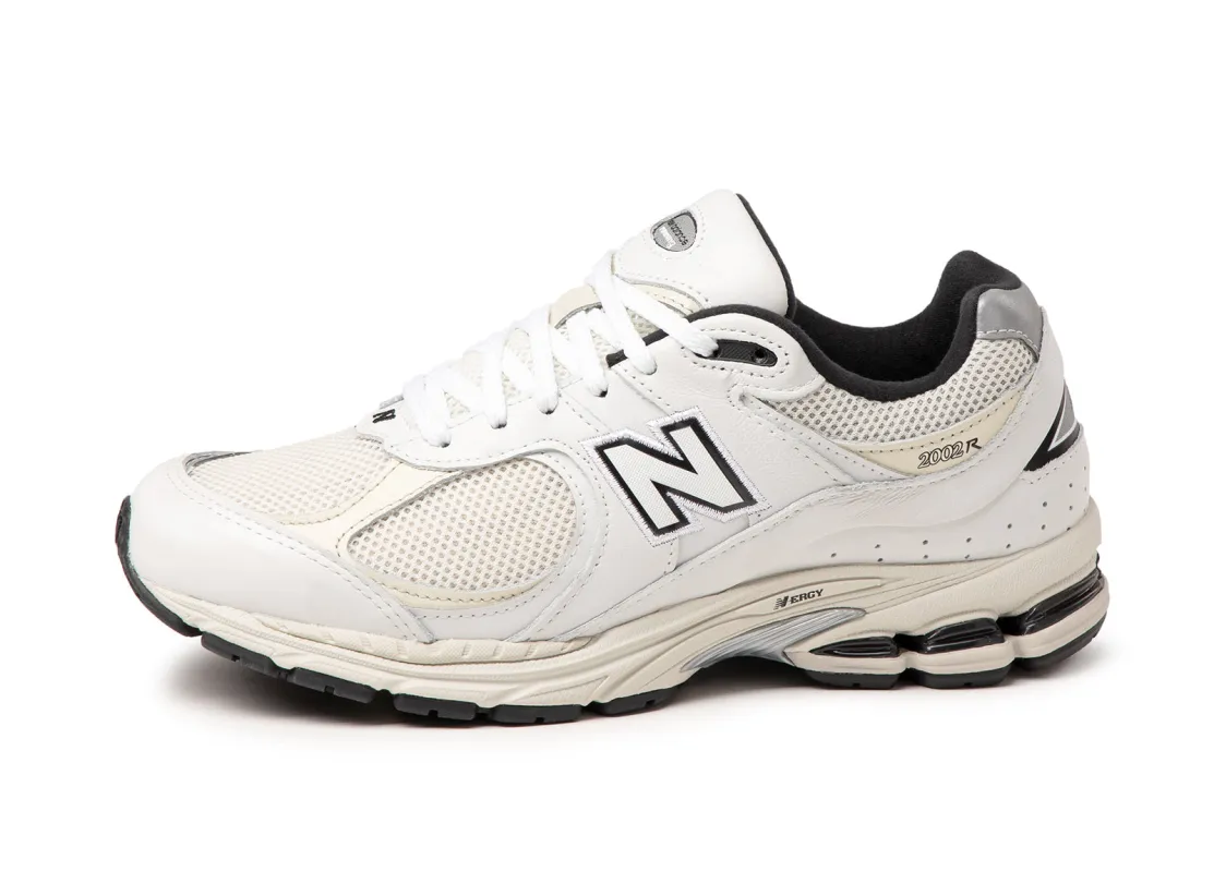 New Balance ML2002RQ made by New Balance