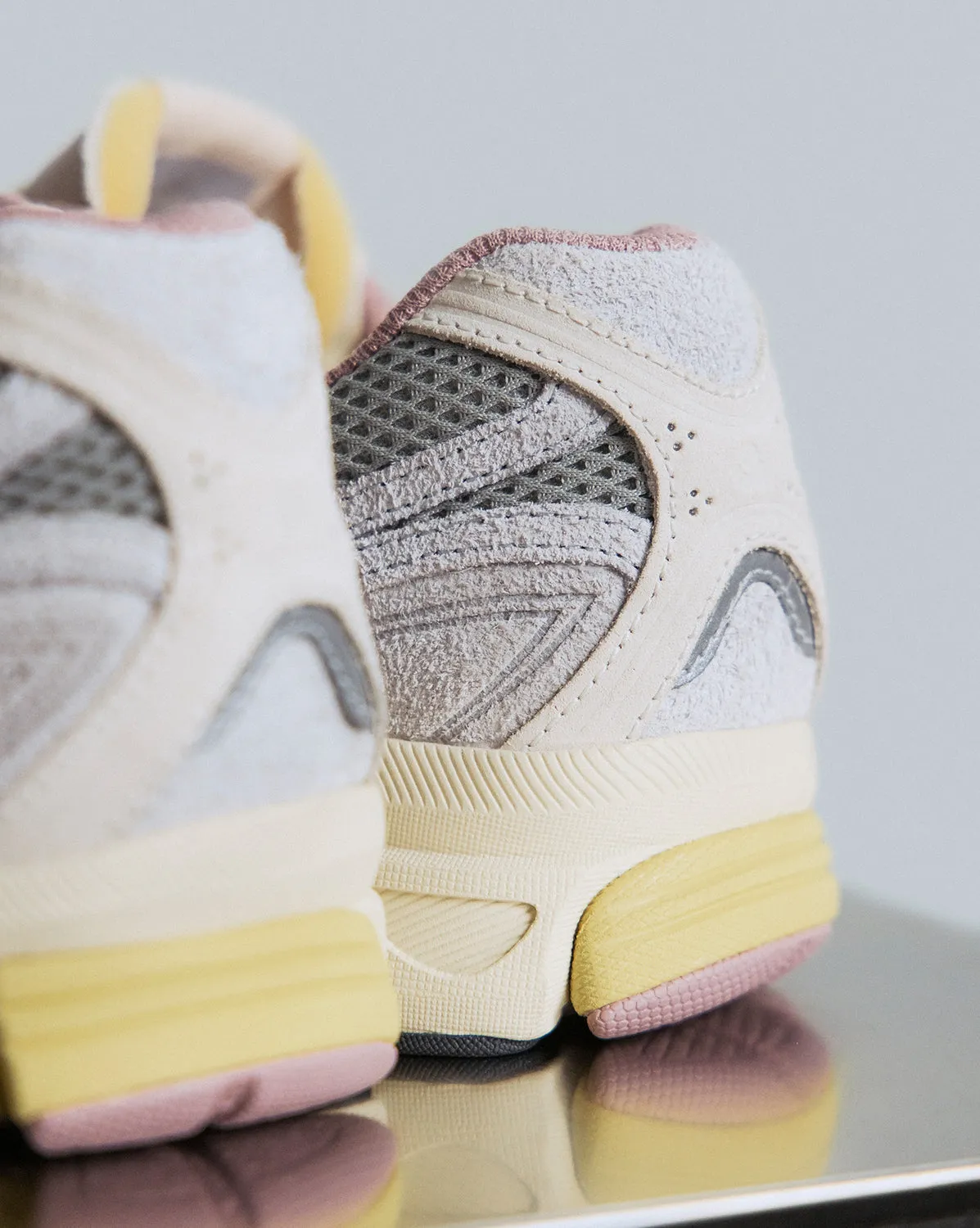 Saucony x 3sixteen Pro Grid Guide 7 sold by Asphalt Gold product image thumbnail 4