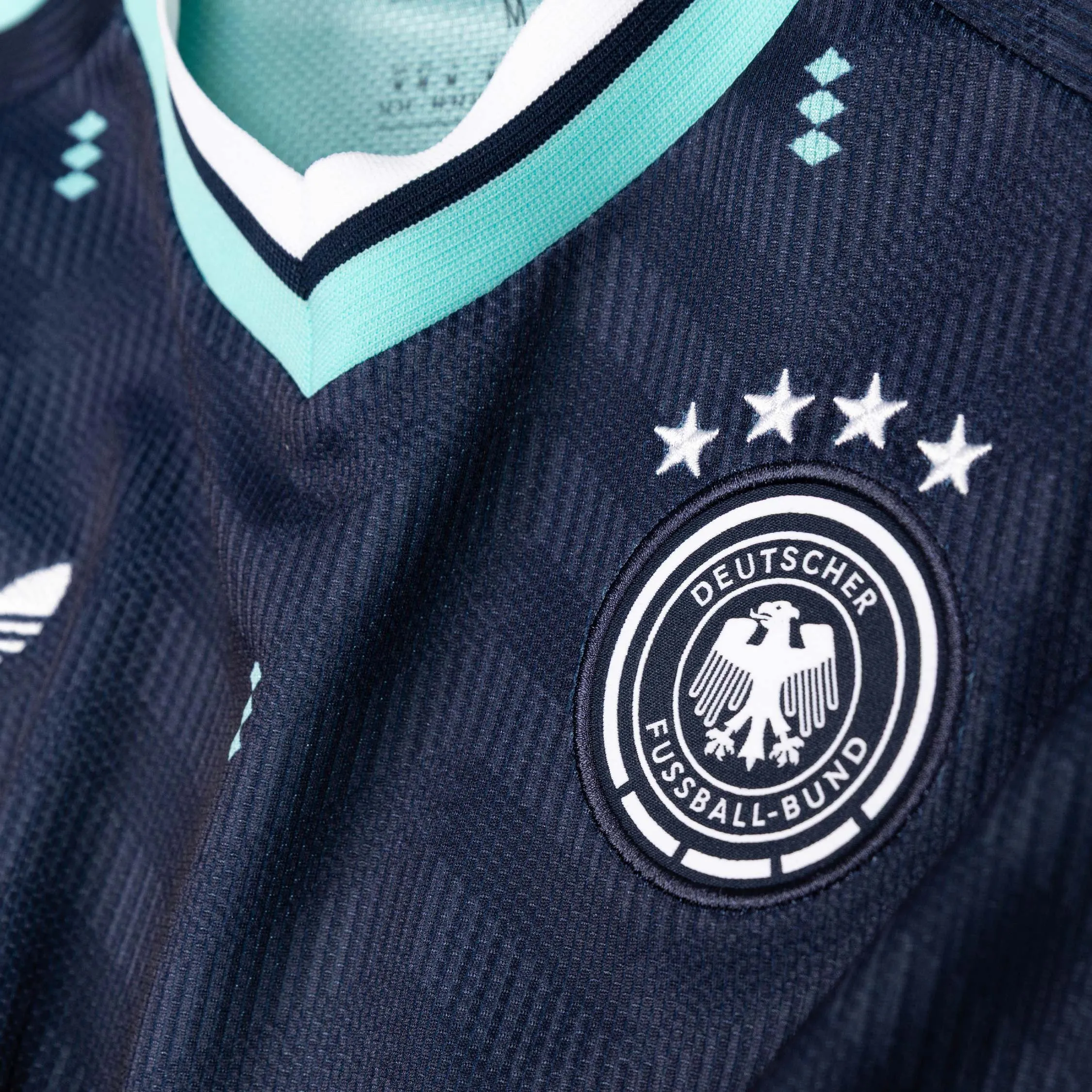 Adidas DFB 26 Away Wmns Cropped Jersey sold by Asphalt Gold product image thumbnail 3