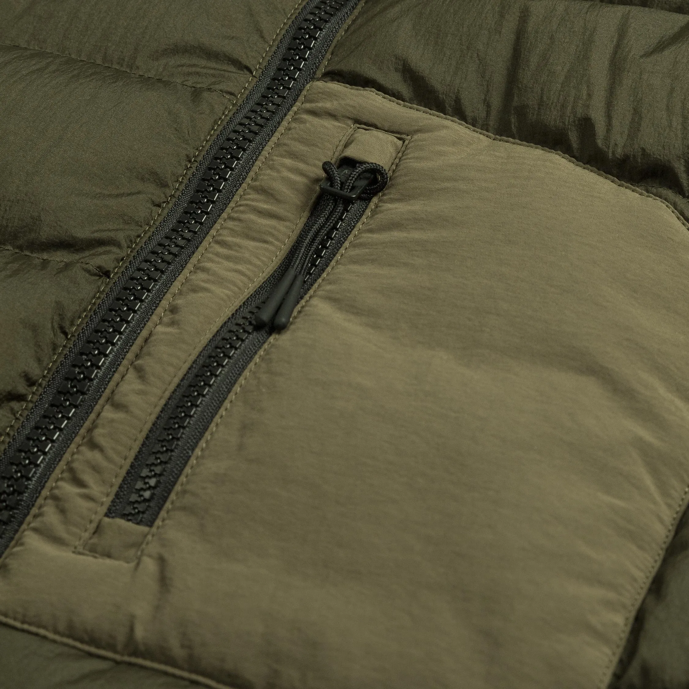 Woolrich Lobster Crinkle Down Hybrid sold by Asphalt Gold product image thumbnail 5