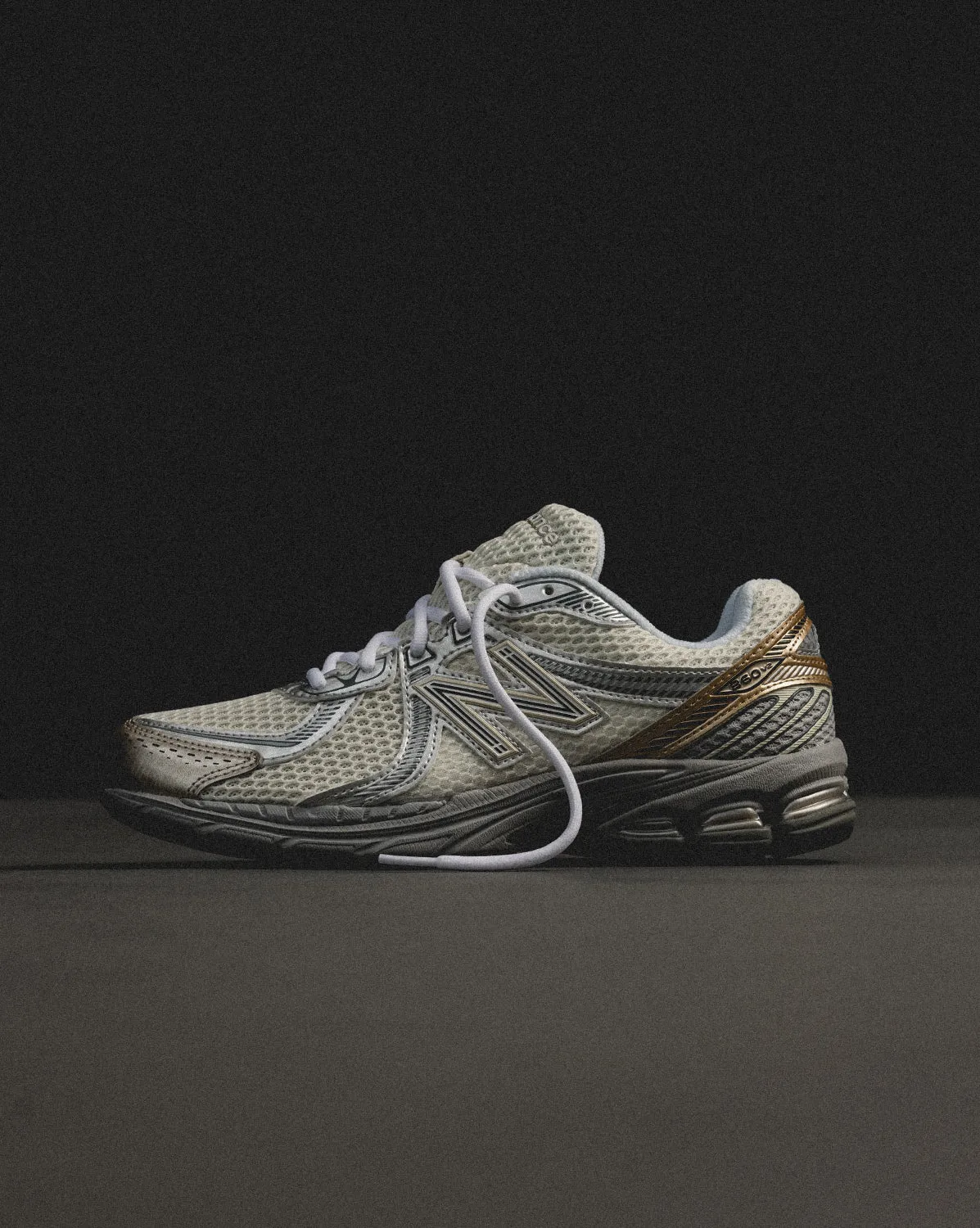 New Balance ML860SG2 sold by Asphalt Gold product image thumbnail 4