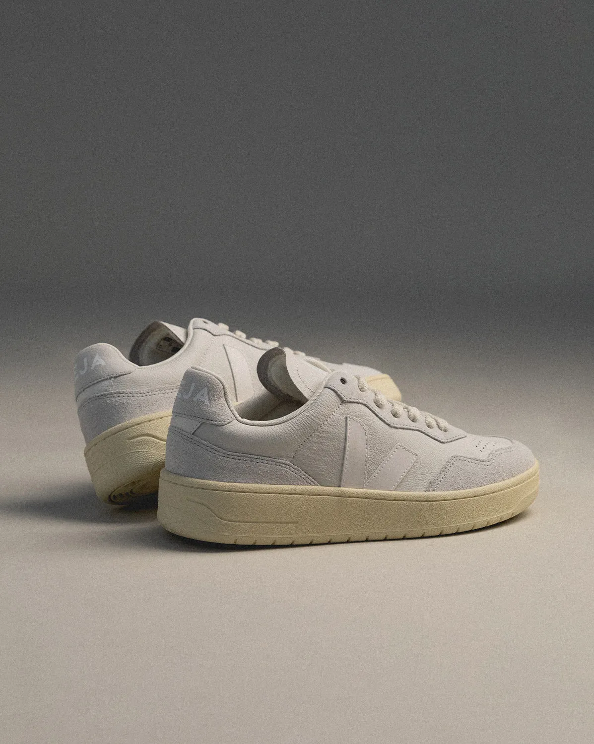 Veja V-90 O.T. sold by Asphalt Gold product image thumbnail 4