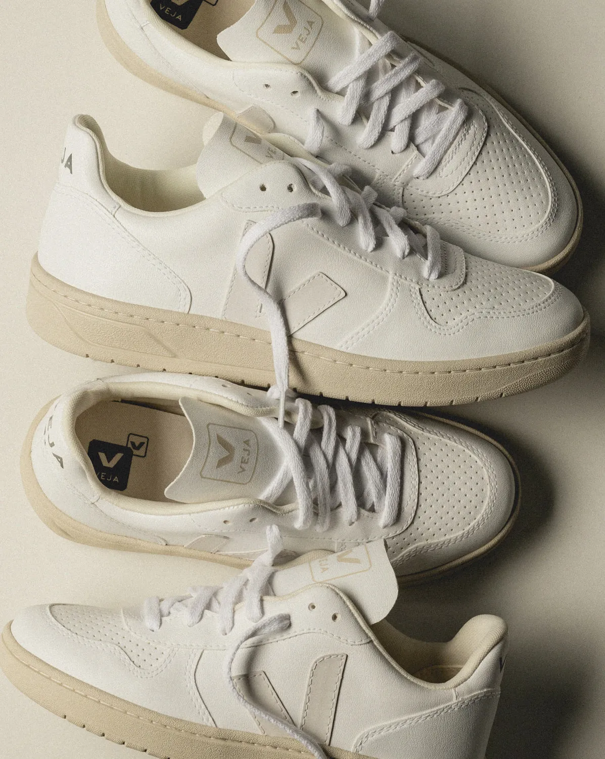 Veja V-10 CWL sold by Asphalt Gold product image thumbnail 4