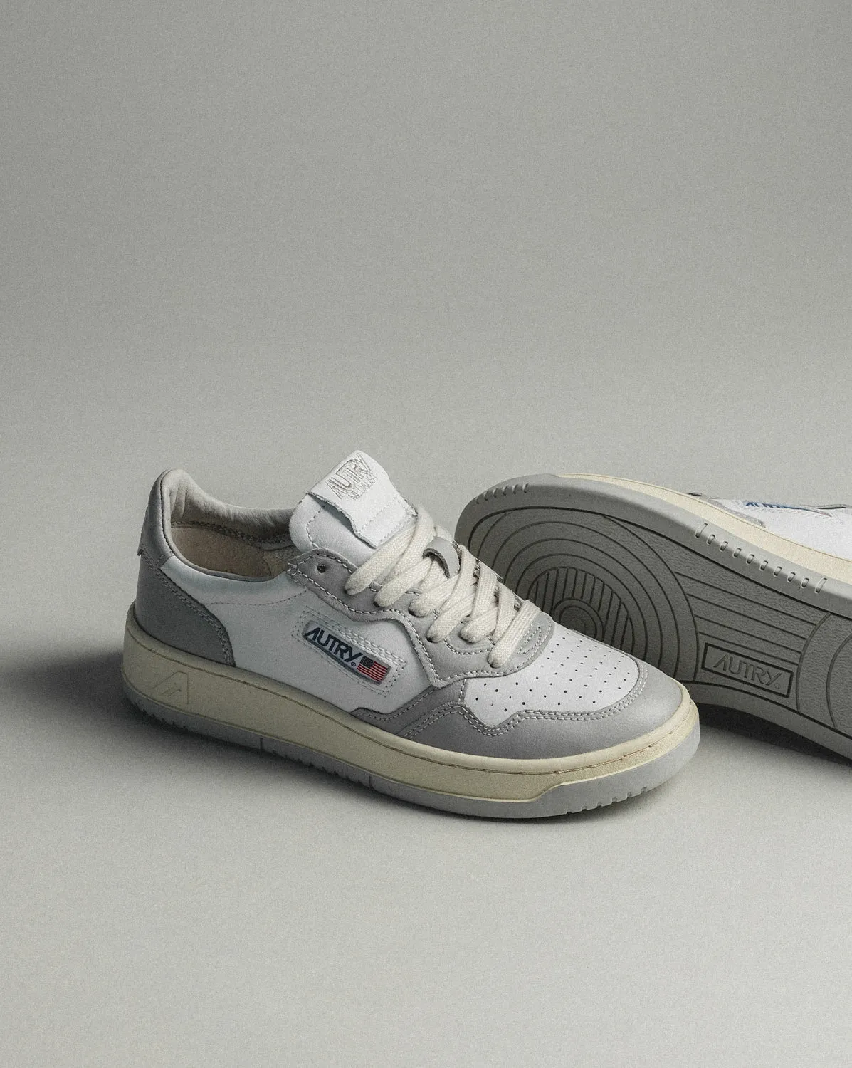 Autry Medalist W sold by Asphalt Gold product image thumbnail 4