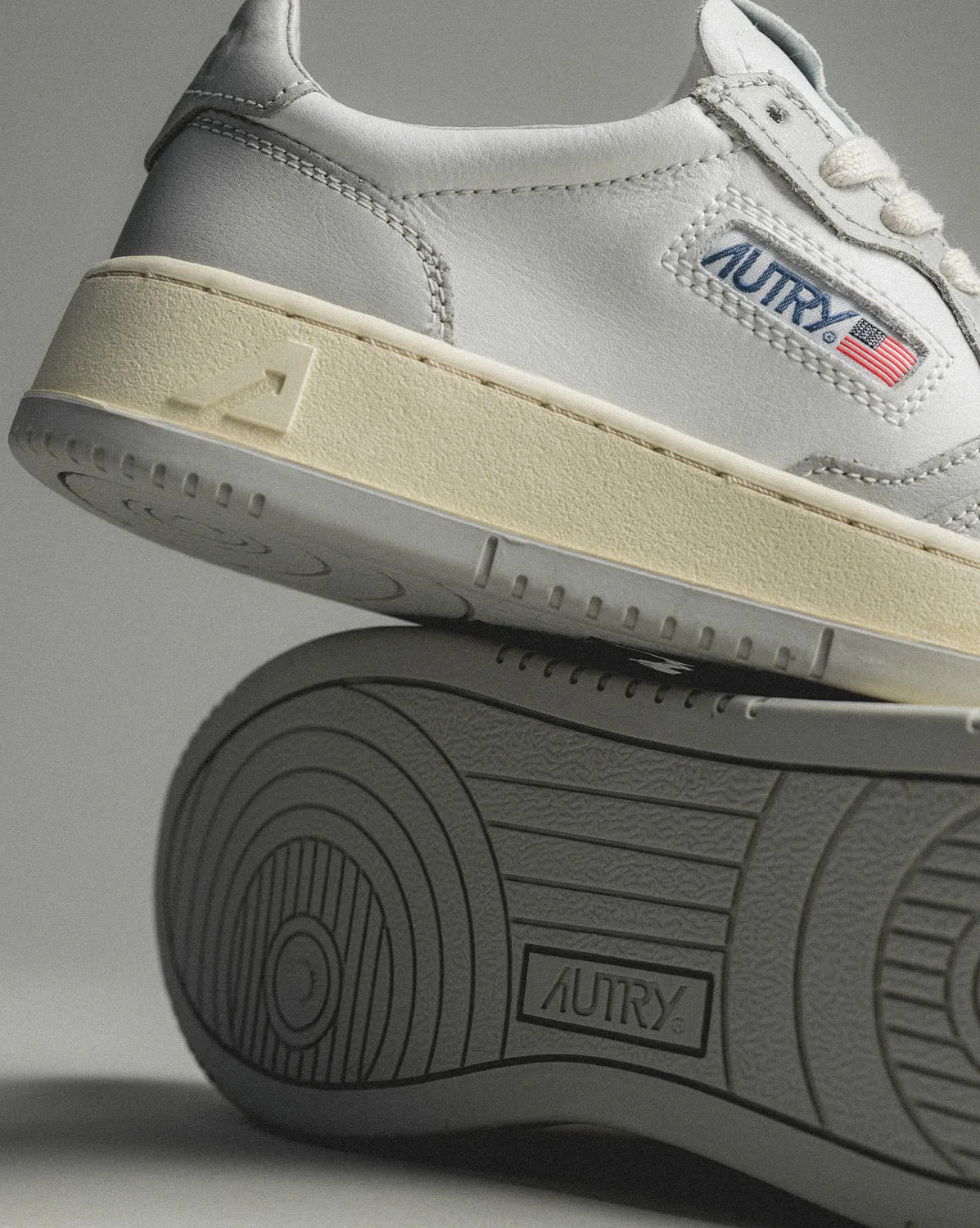 Autry Medalist W sold by Asphalt Gold product image thumbnail 5