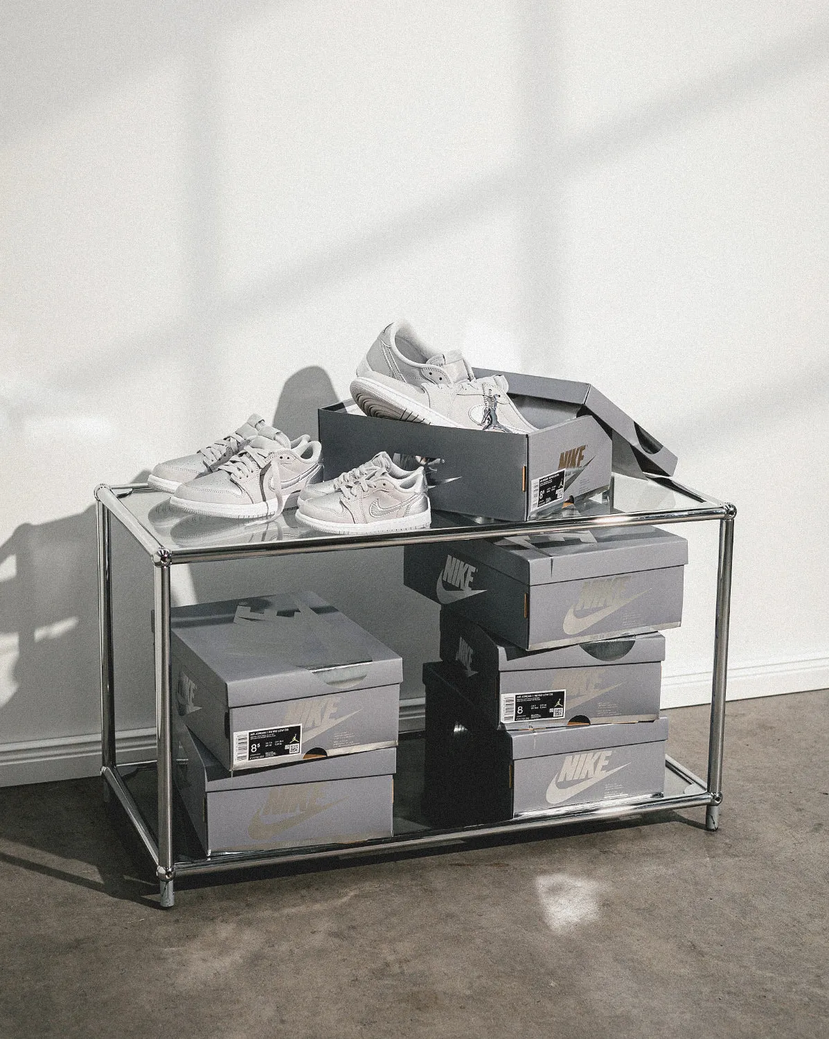 Nike Air Jordan 1 Low OG *Silver* sold by Asphalt Gold product image thumbnail 5