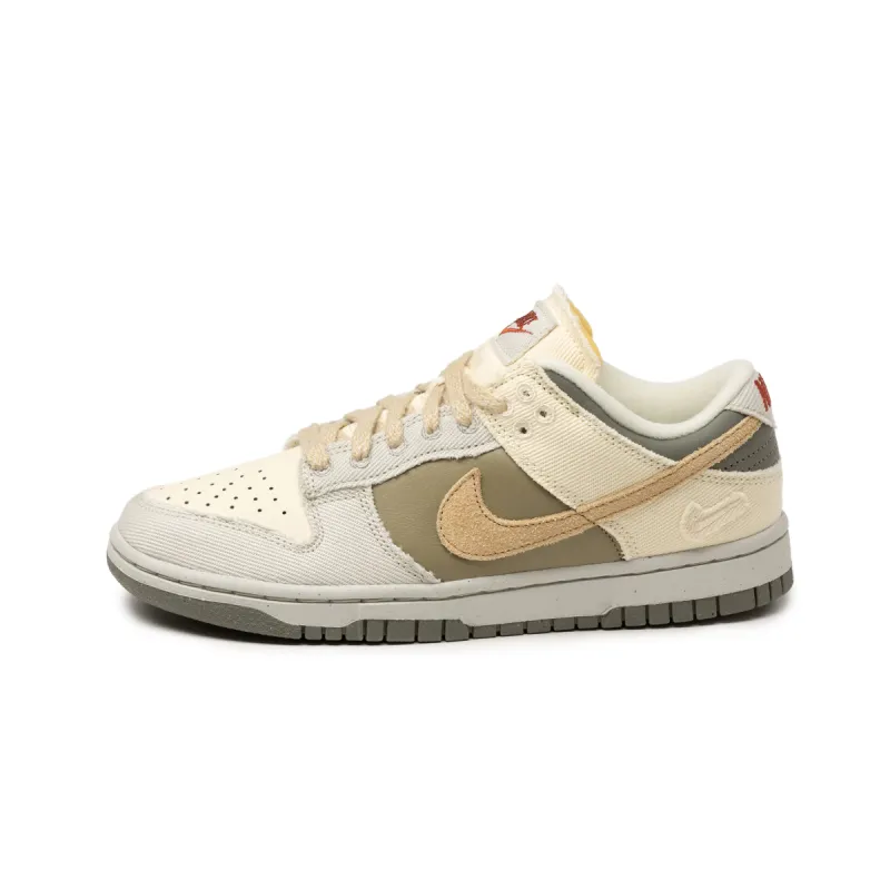 Nike Wmns Dunk Low sold by Asphalt Gold