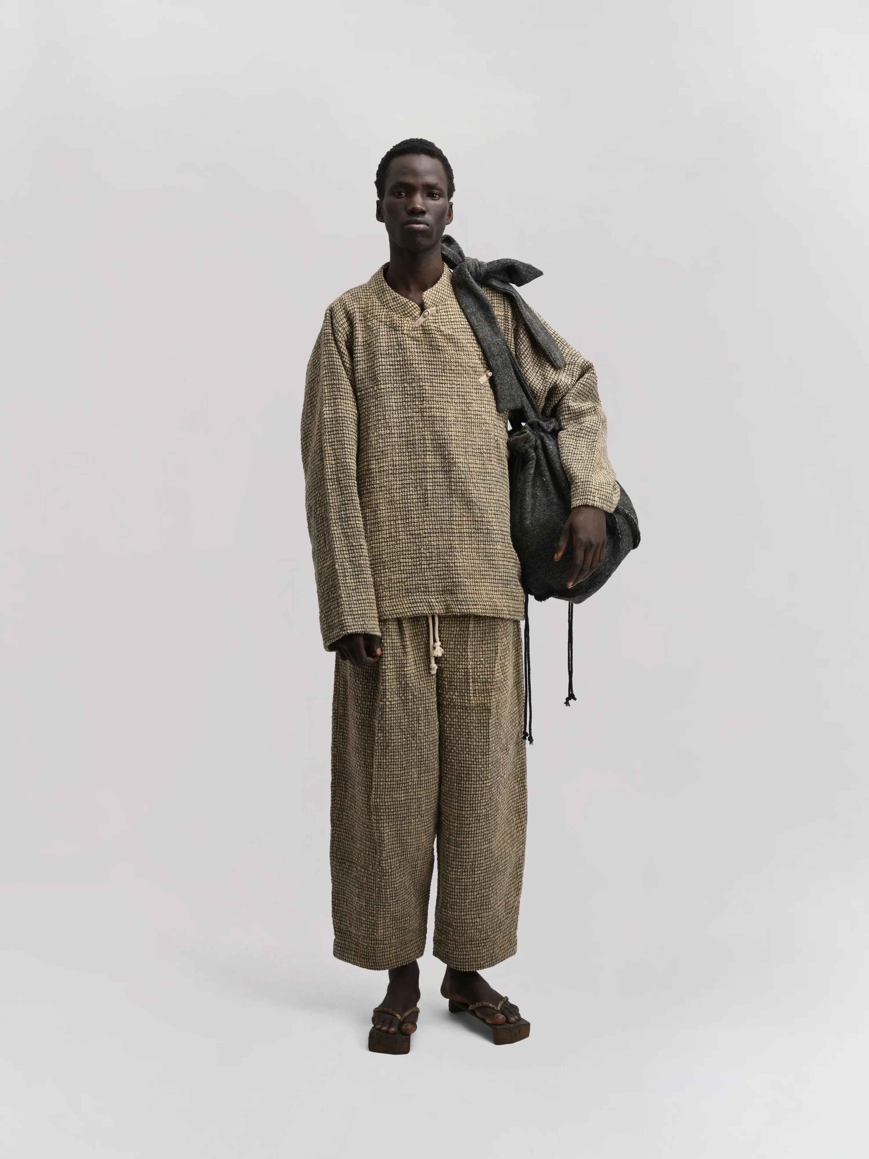 Peardrop Bag – Handwoven Yak & Sheep Wool – Dark Grey sold by Gathering