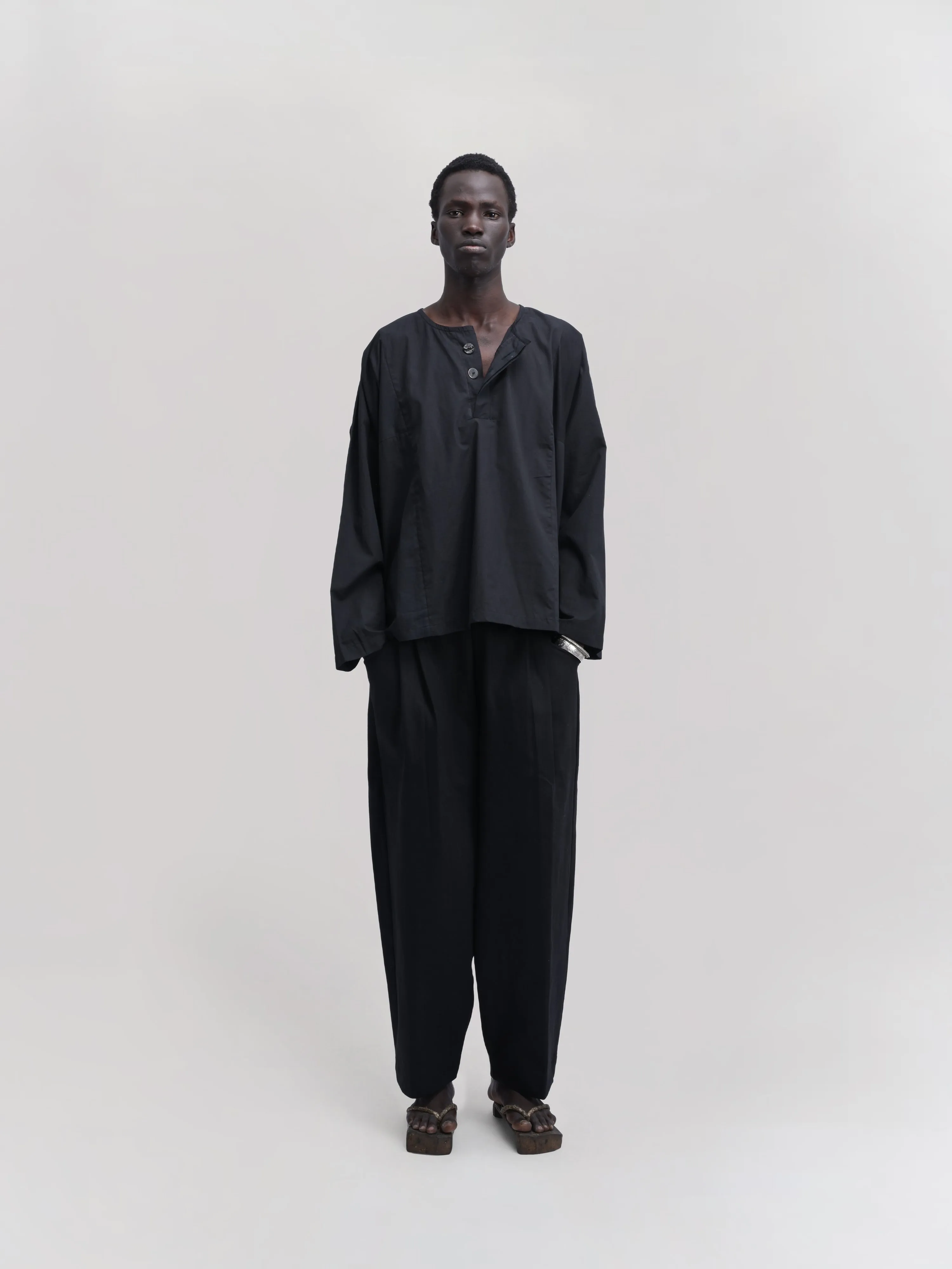 Fisherman Shirt – Organic Cotton Poplin – Black sold by Gathering product image thumbnail 4