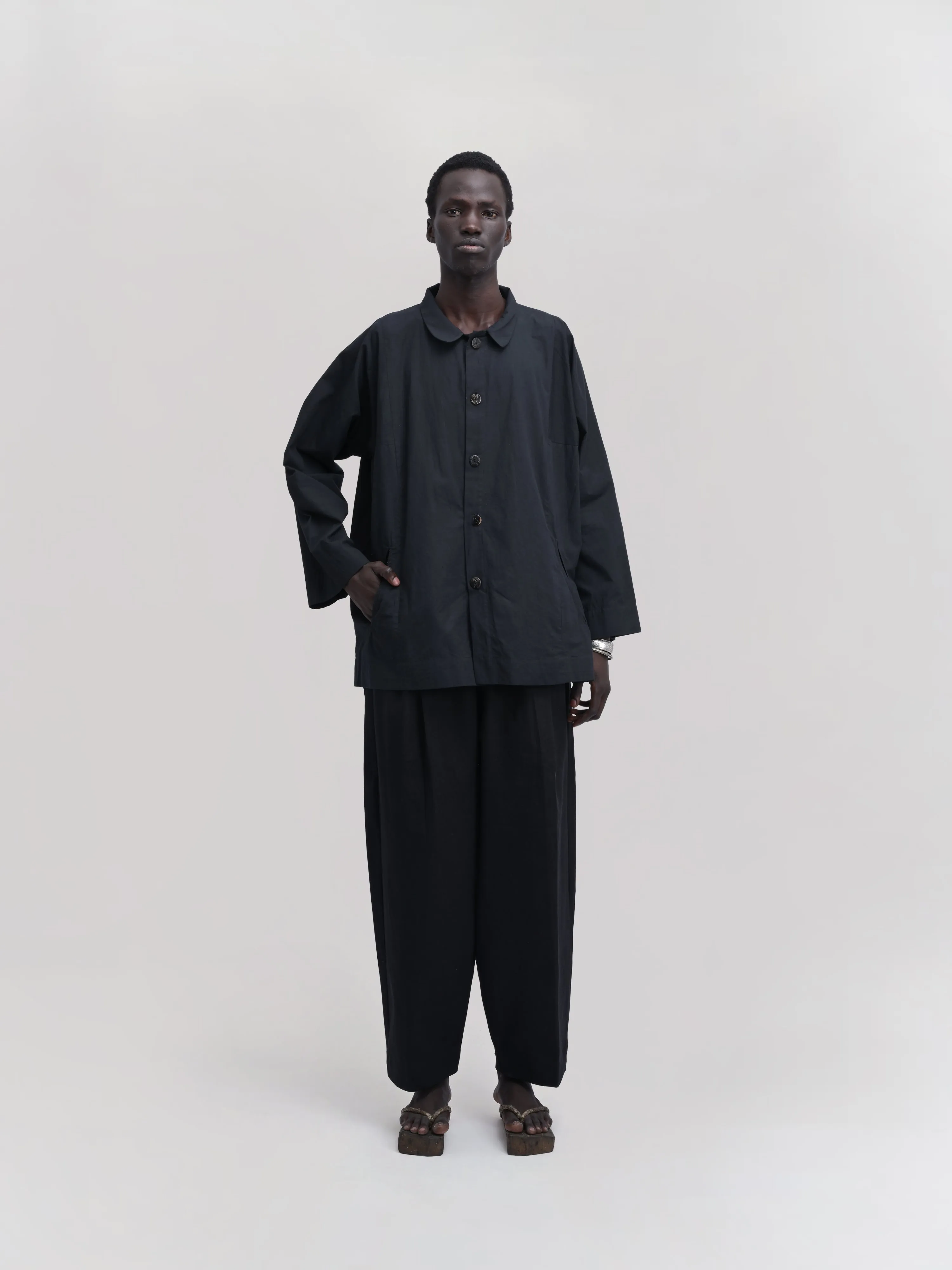 Farmer Shirt – Organic Cotton Poplin – Charcoal Black sold by Gathering product image thumbnail 2