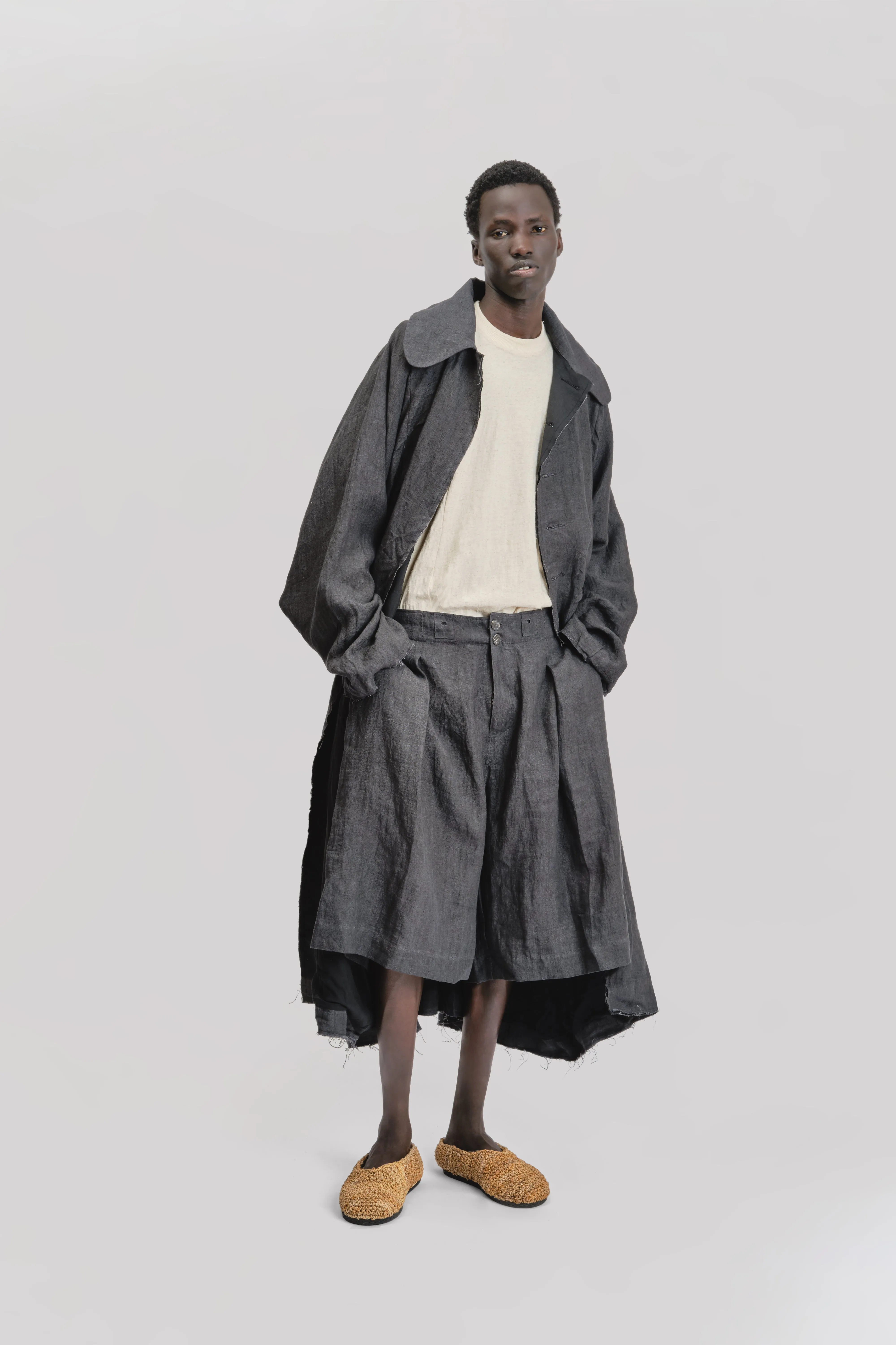 Farmer Shorts - Japanese Stonewashed Linen - Black sold by Gathering product image thumbnail 4