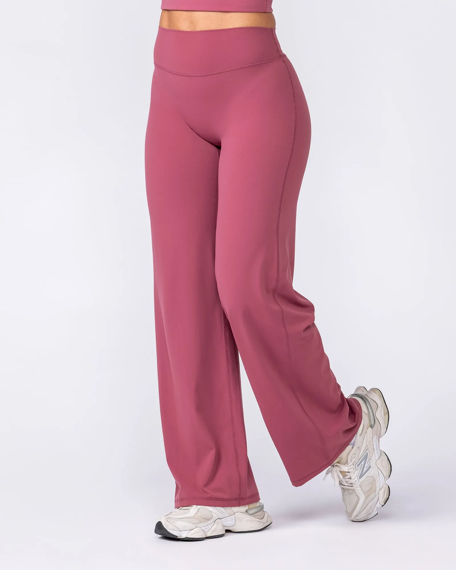 Aura Straight Leg Leggings Short - Maple sold by Muscle Nation